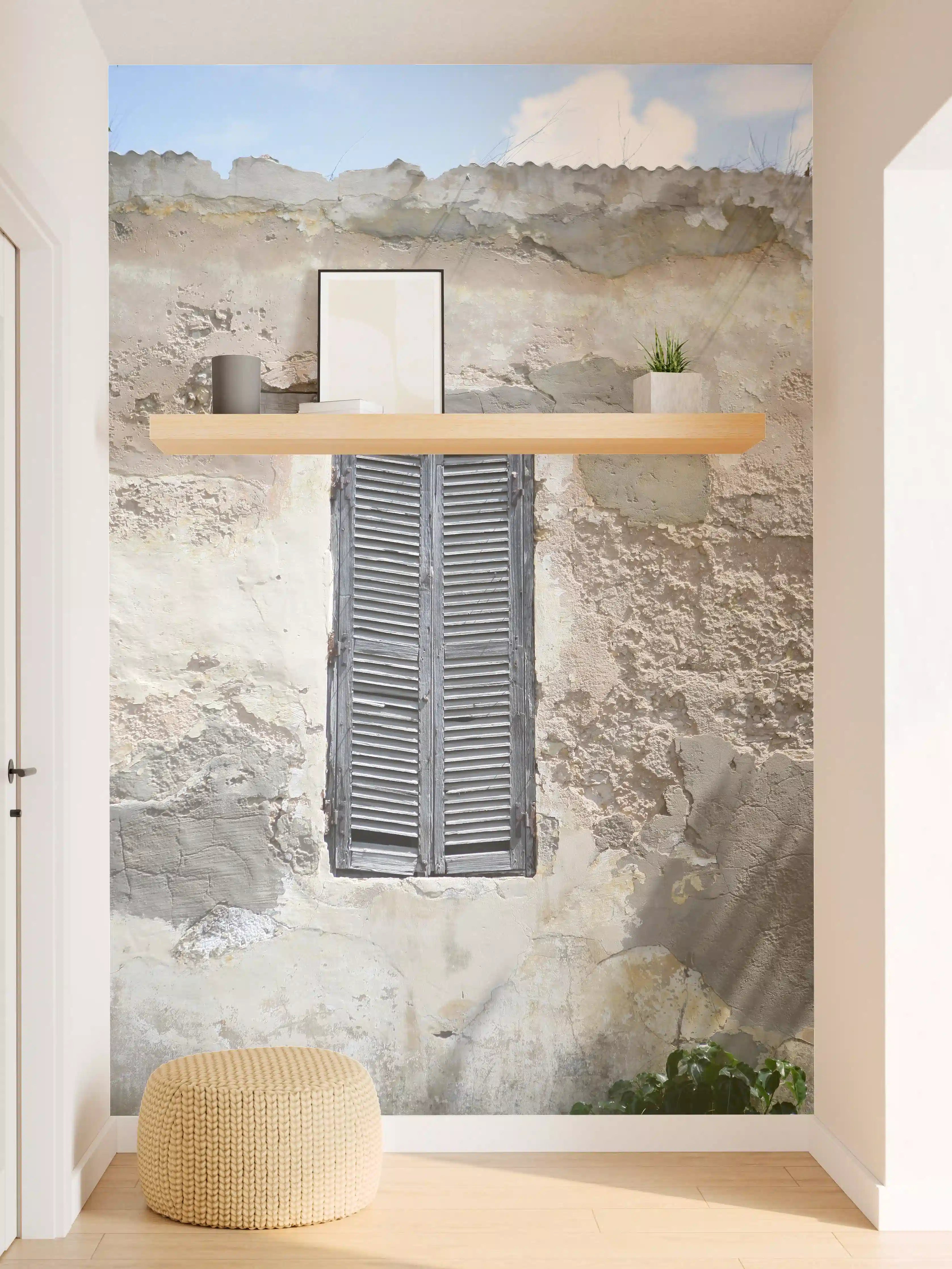 Wandverkleidung Flur - Verwittertes Fenster an alter Hauswand