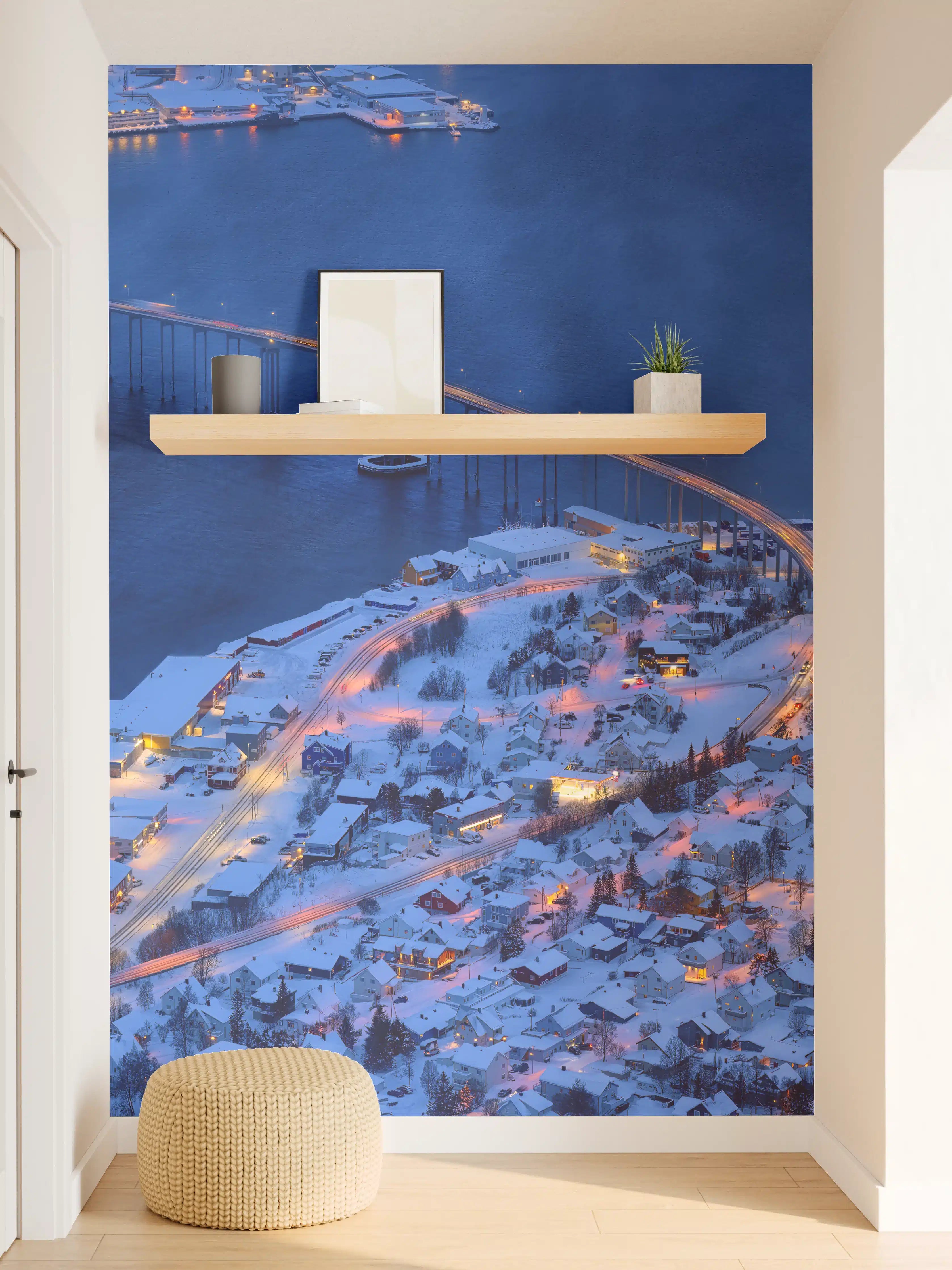 Wandverkleidung Flur - Winterliche Stadt bei Nacht mit Brücke