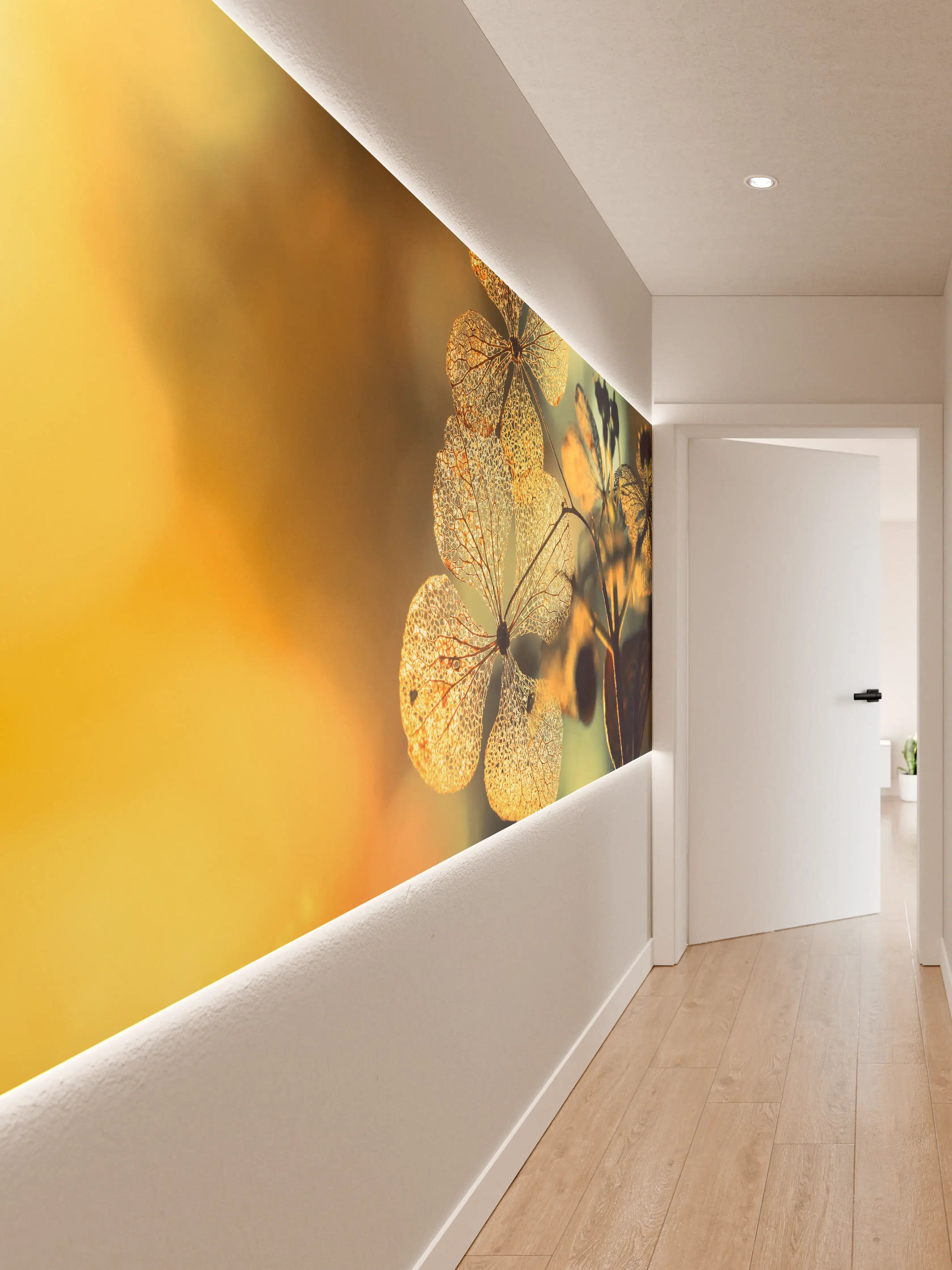 Wandverkleidung Flur - Zarte Hortensien im Sonnenlicht