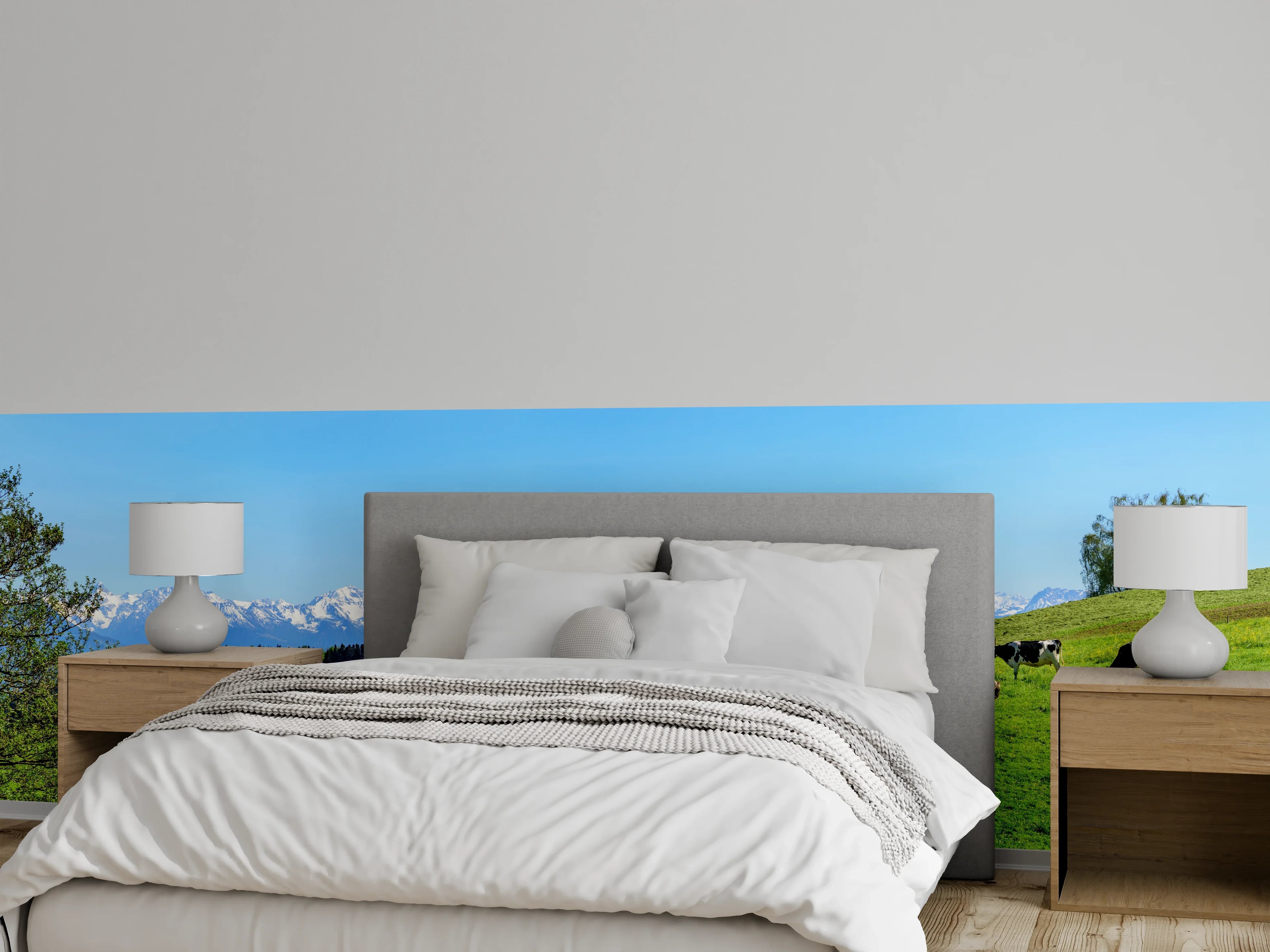 Wandverkleidung Schlafzimmer - Almwiese mit Kühen und Alpenblick