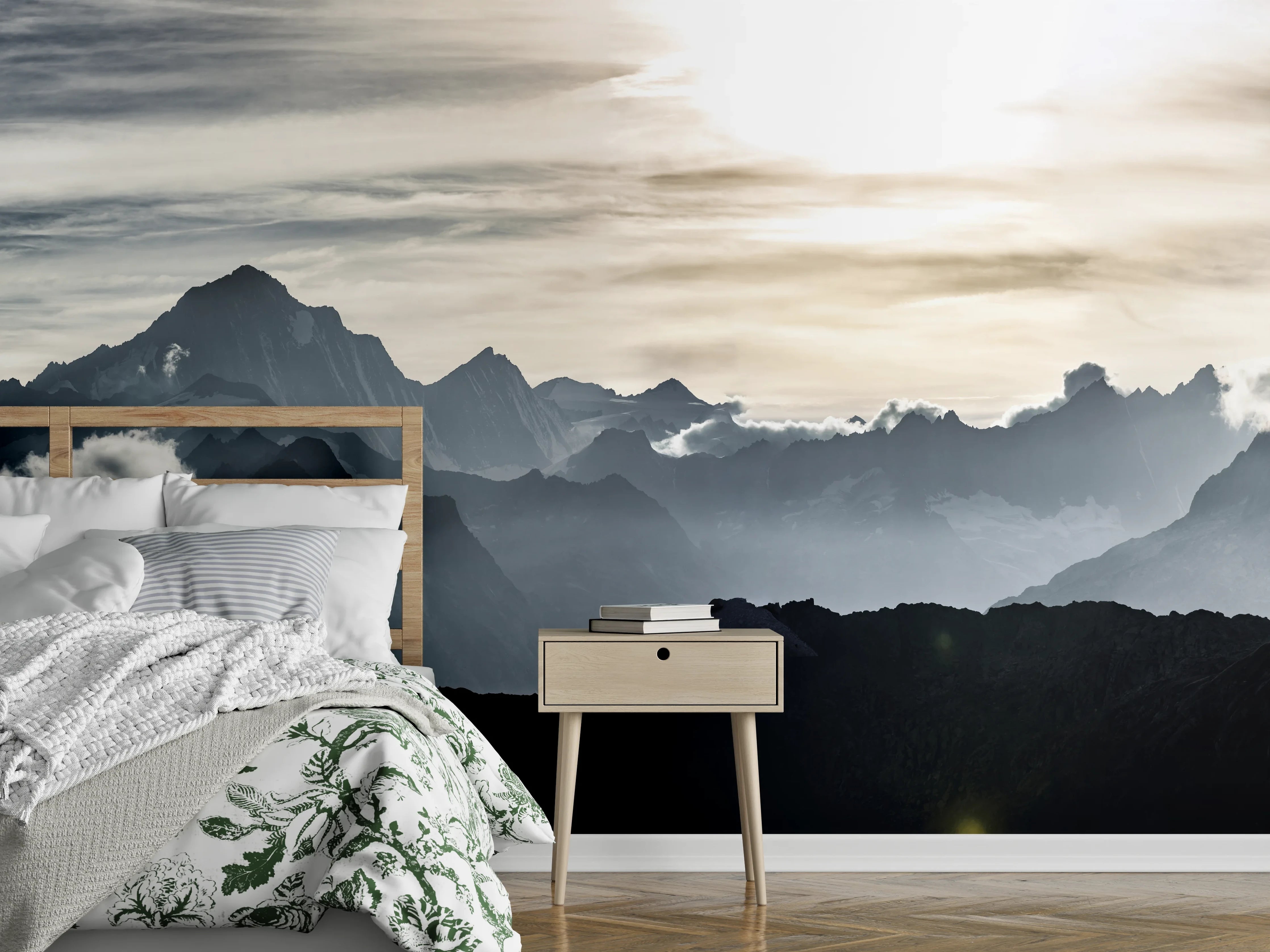Wandverkleidung Schlafzimmer - Alpenlandschaft Panorama Sonnenstrahlen Schwarz-Weiß