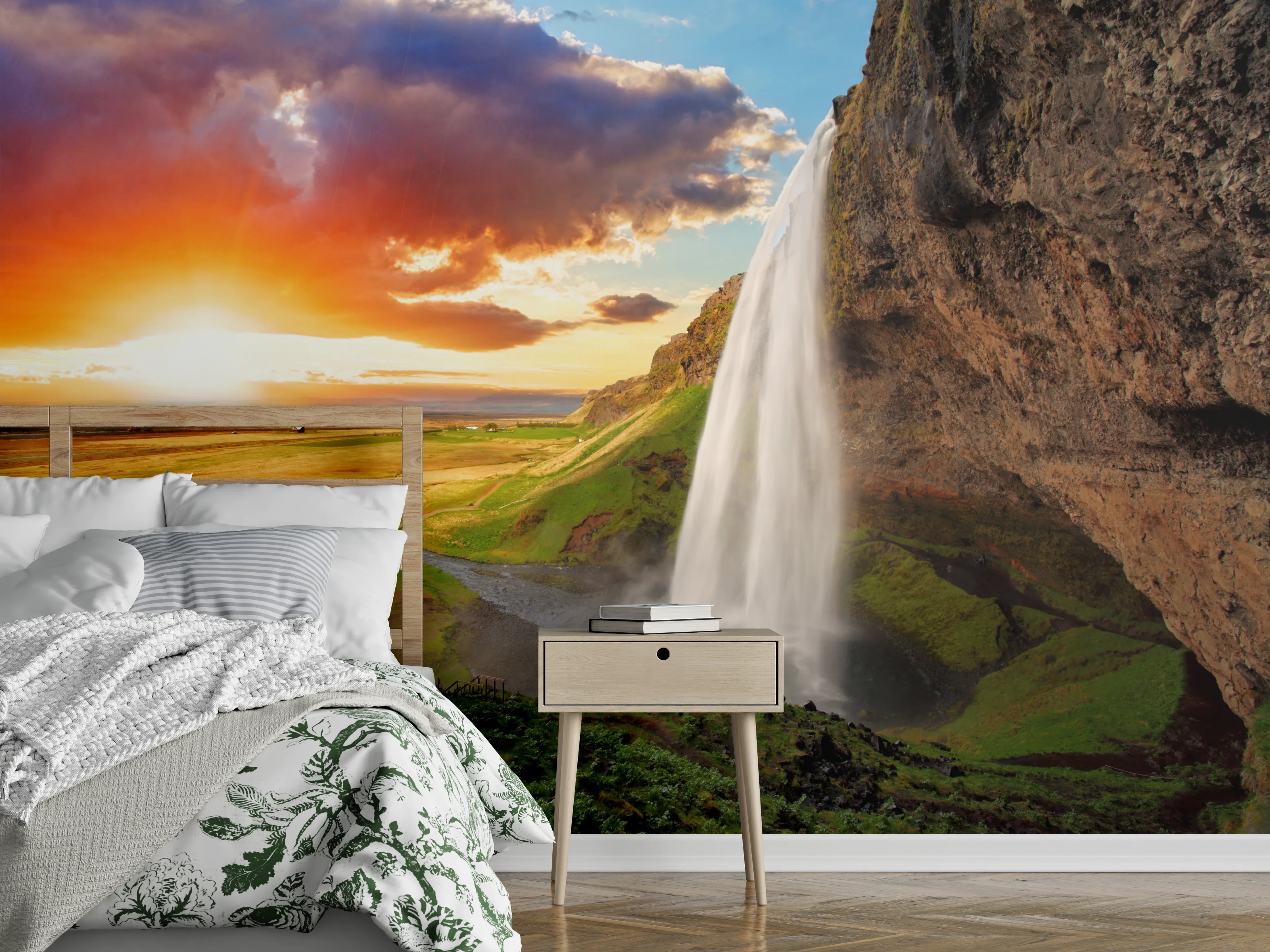 Wandverkleidung Schlafzimmer - Atemberaubender Sonnenuntergang am Wasserfall