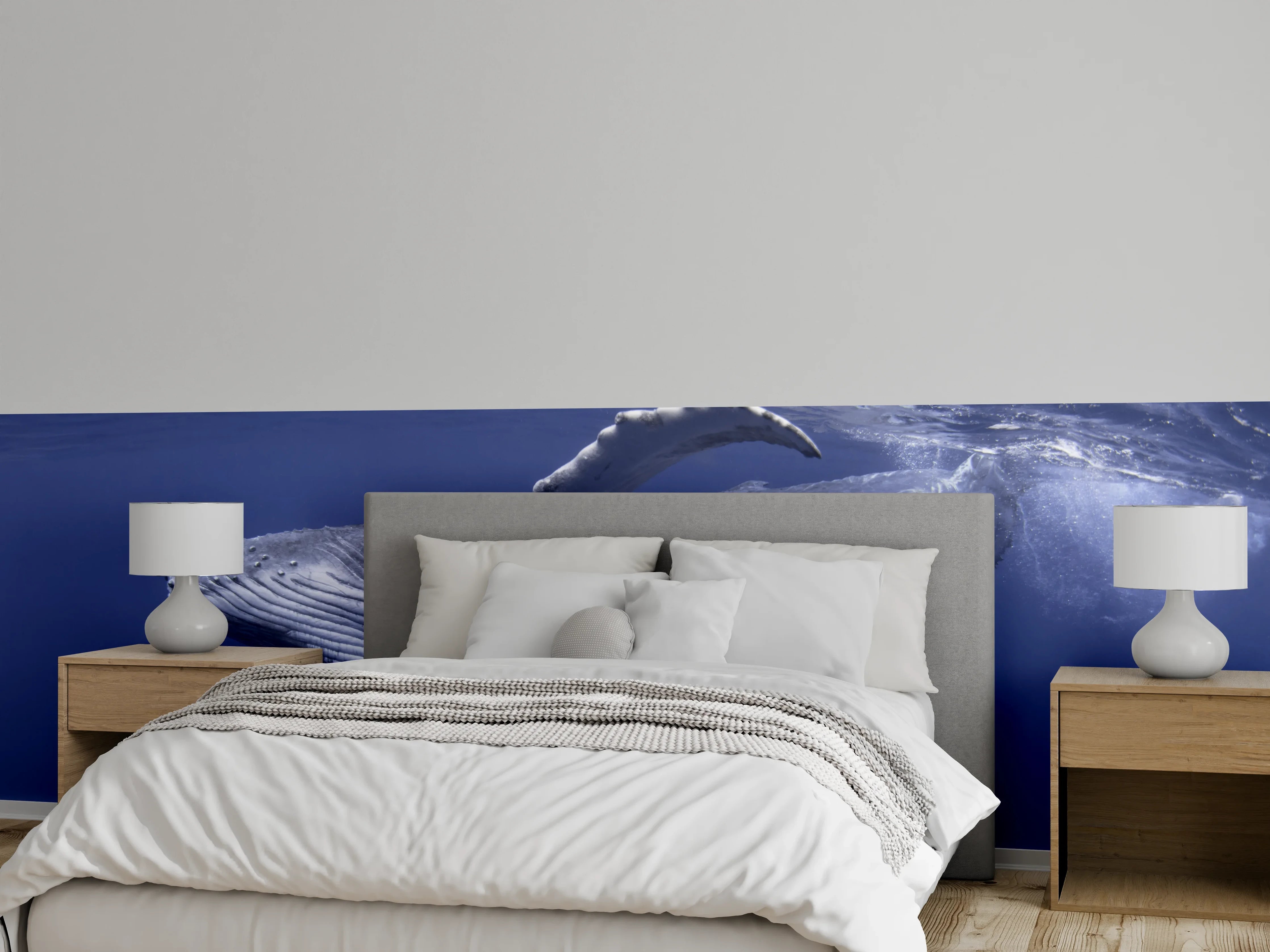 Wandverkleidung Schlafzimmer - Baby-Buckelwal-Kalb im blauen Wasser