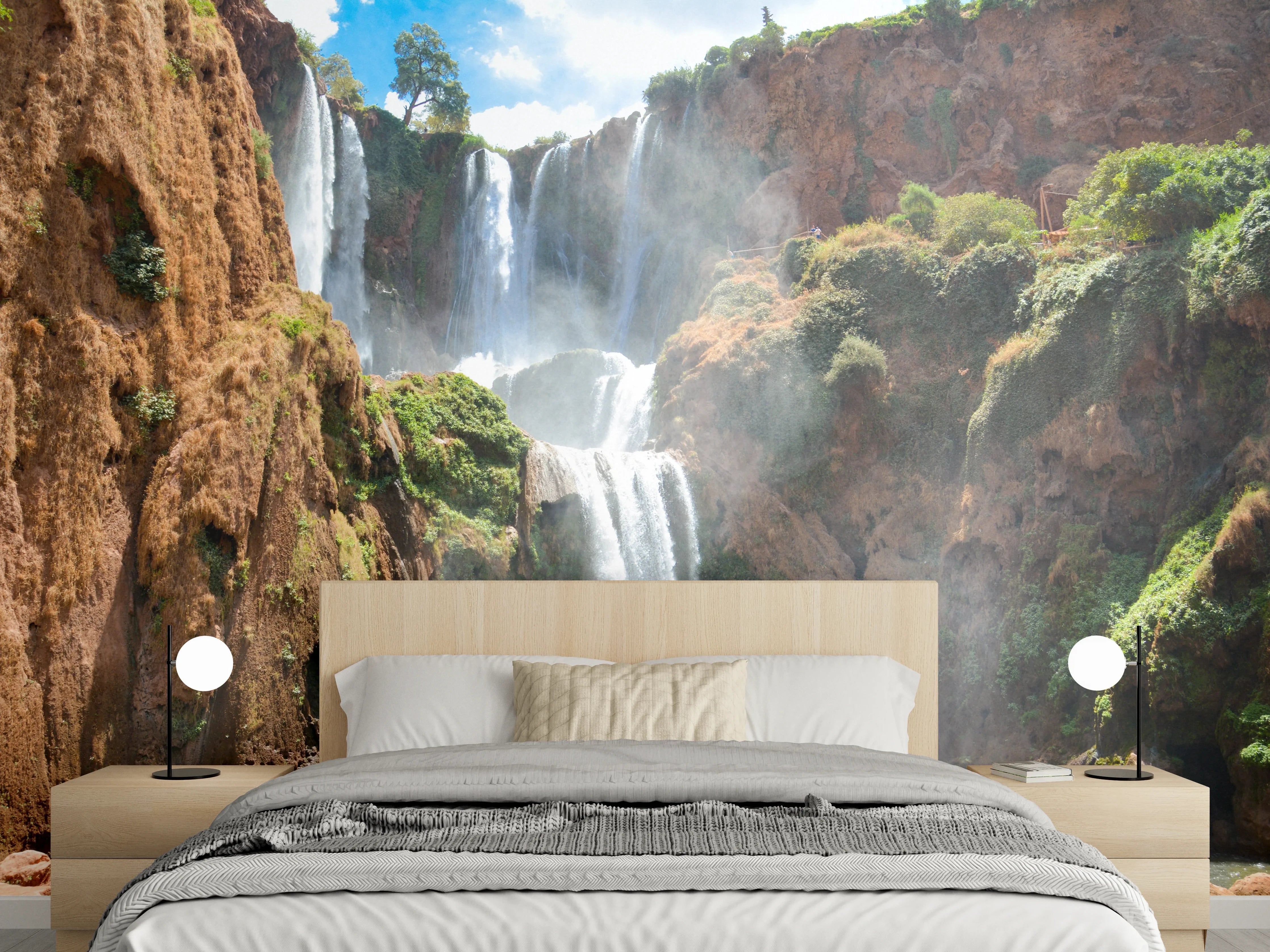 Wandverkleidung Schlafzimmer - Beeindruckender Wasserfall in Naturkulisse