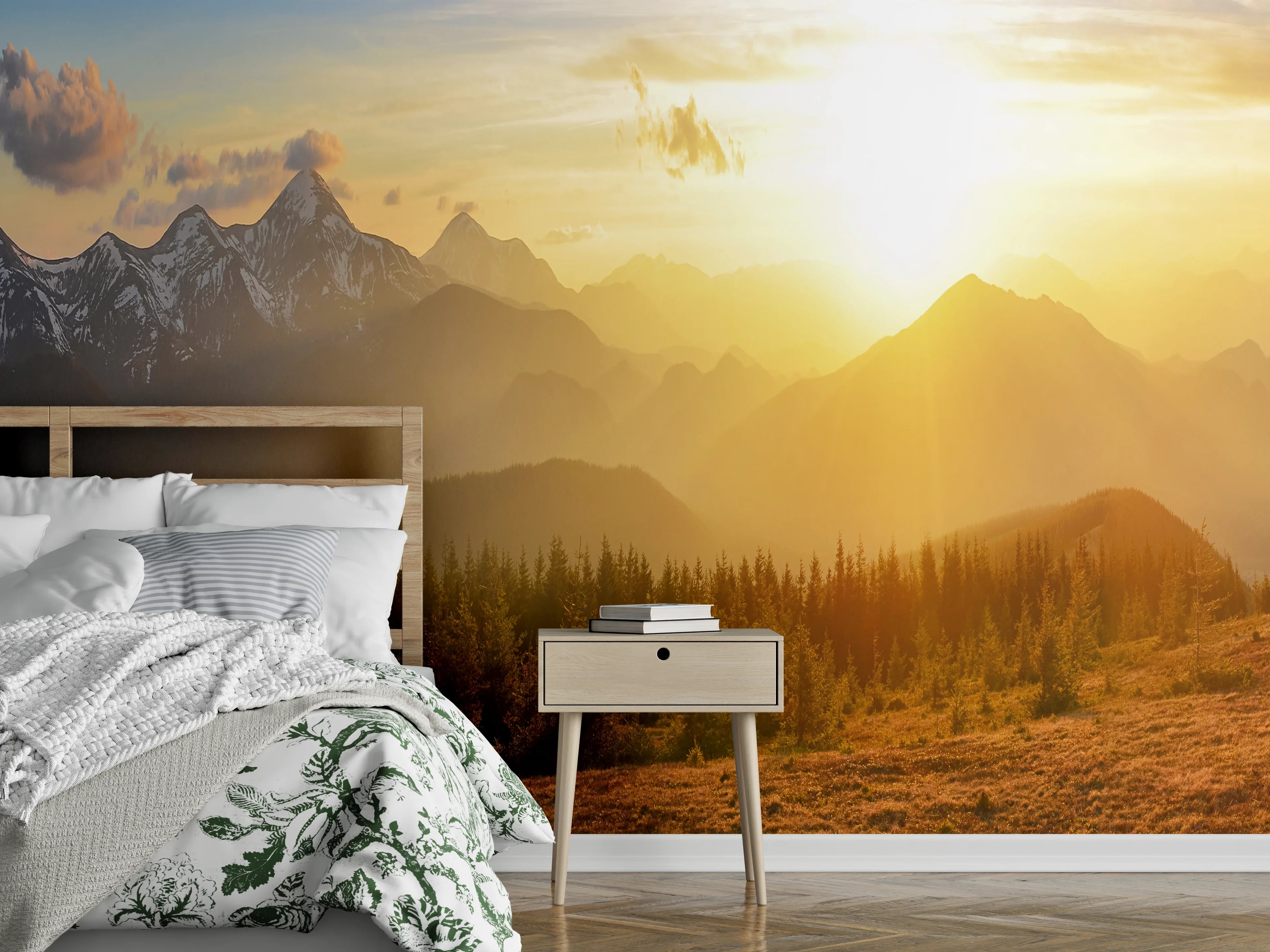 Wandverkleidung Schlafzimmer - Berge im Sonnenuntergang