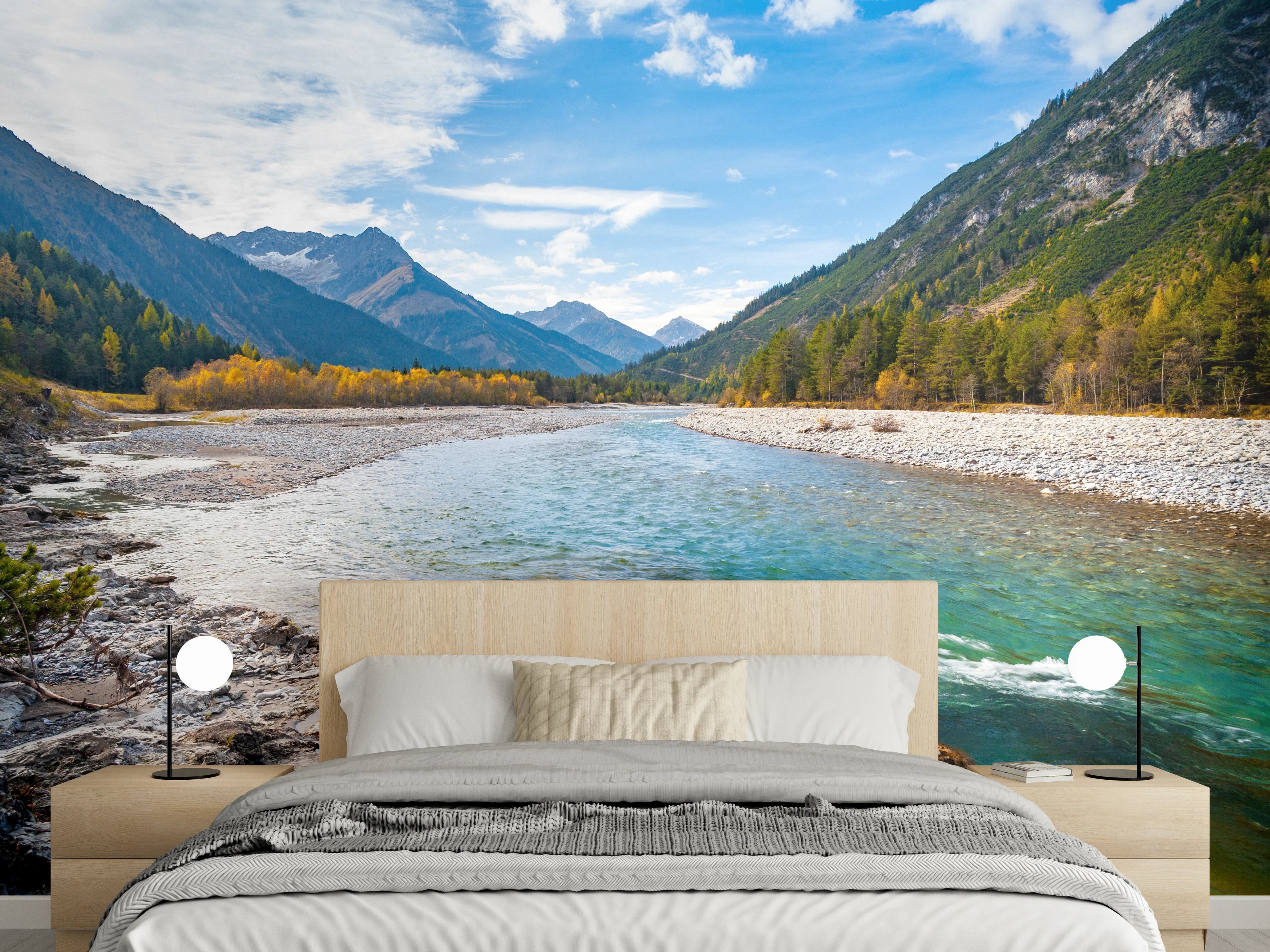 Wandverkleidung Schlafzimmer - Bergfluss Naturidylle unter blauem Himmel