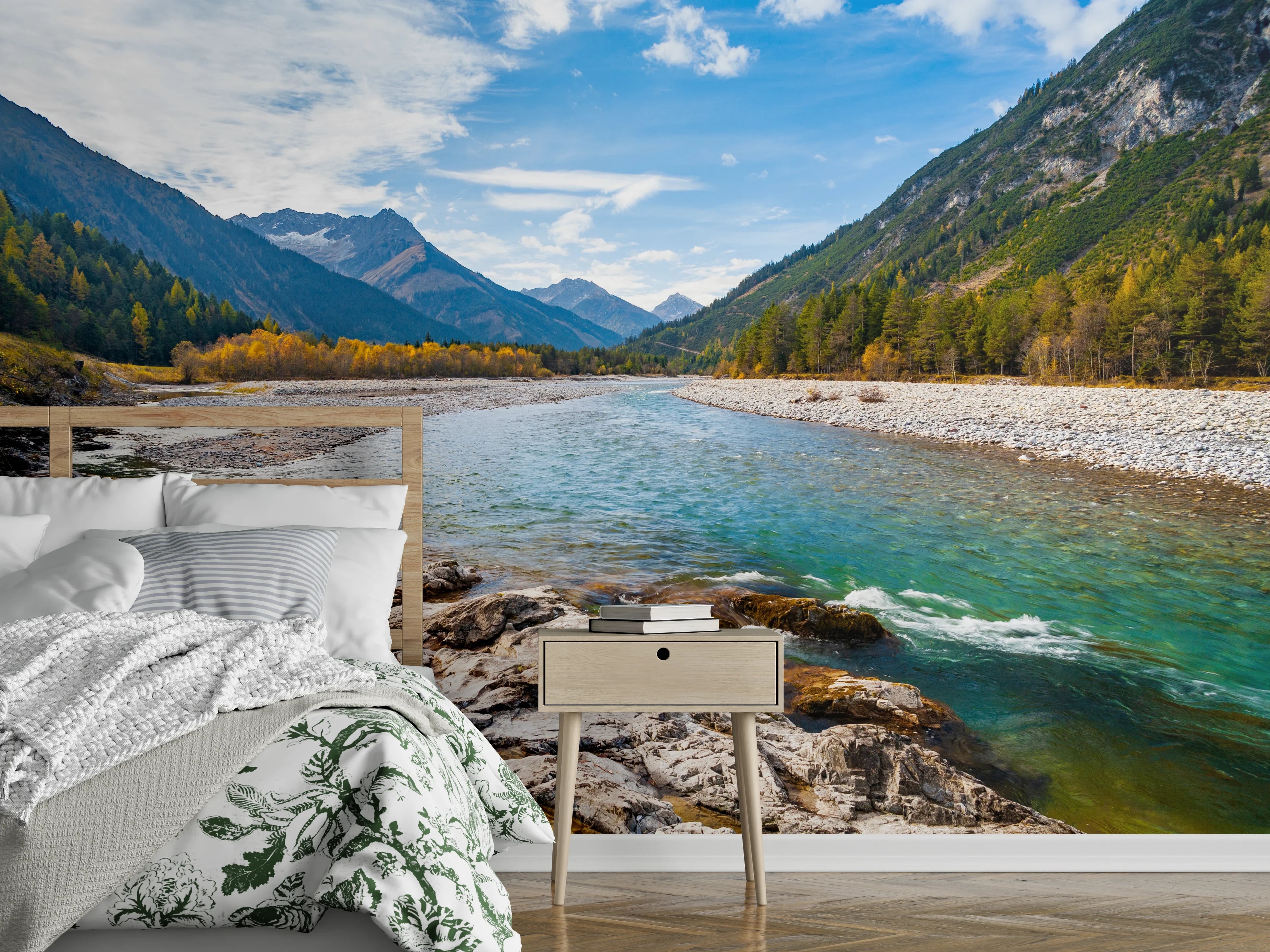 Wandverkleidung Schlafzimmer - Bergfluss Naturidylle unter blauem Himmel
