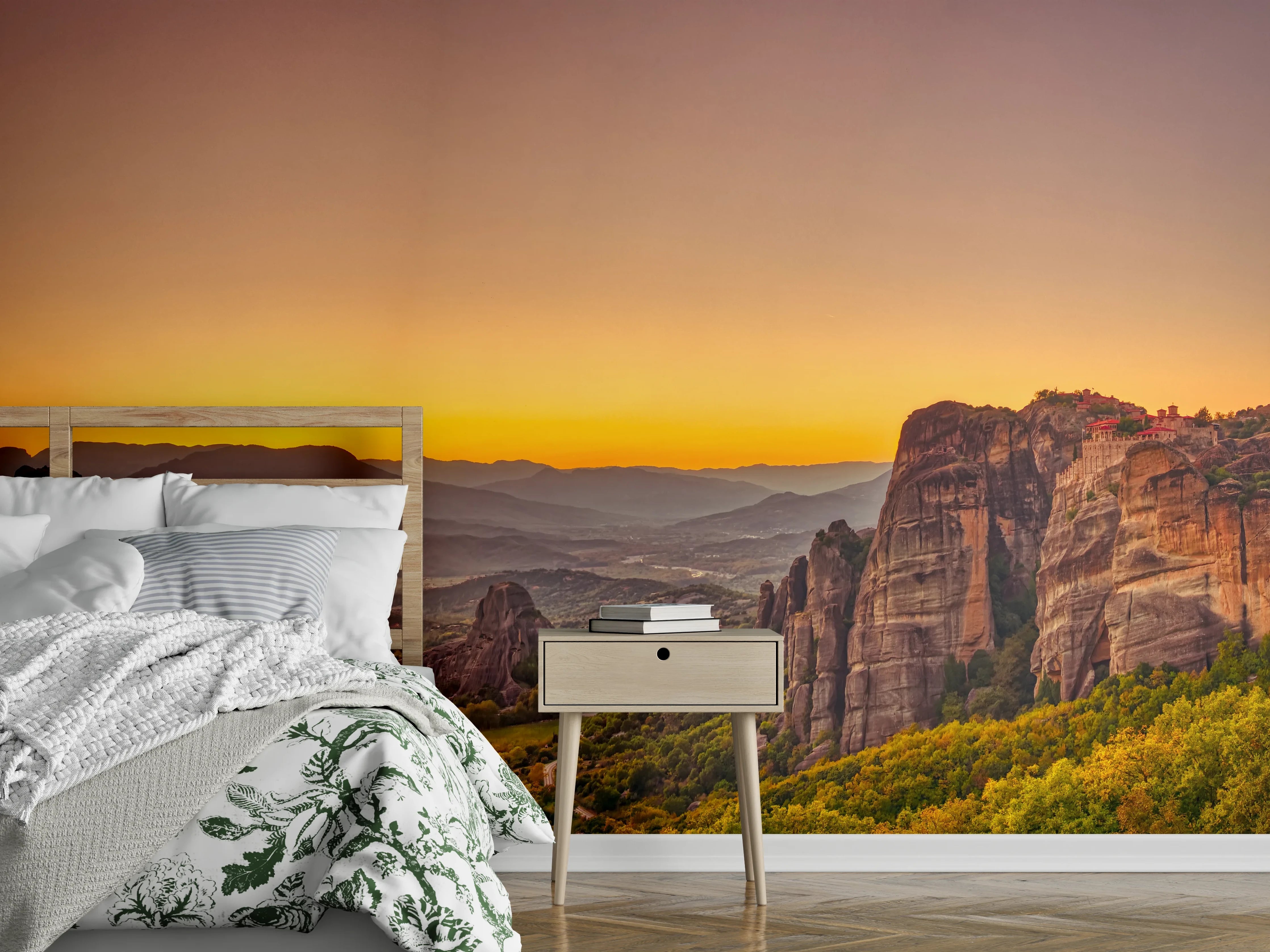 Wandverkleidung Schlafzimmer - Berglandschaft im Sonnenuntergang Panorama
