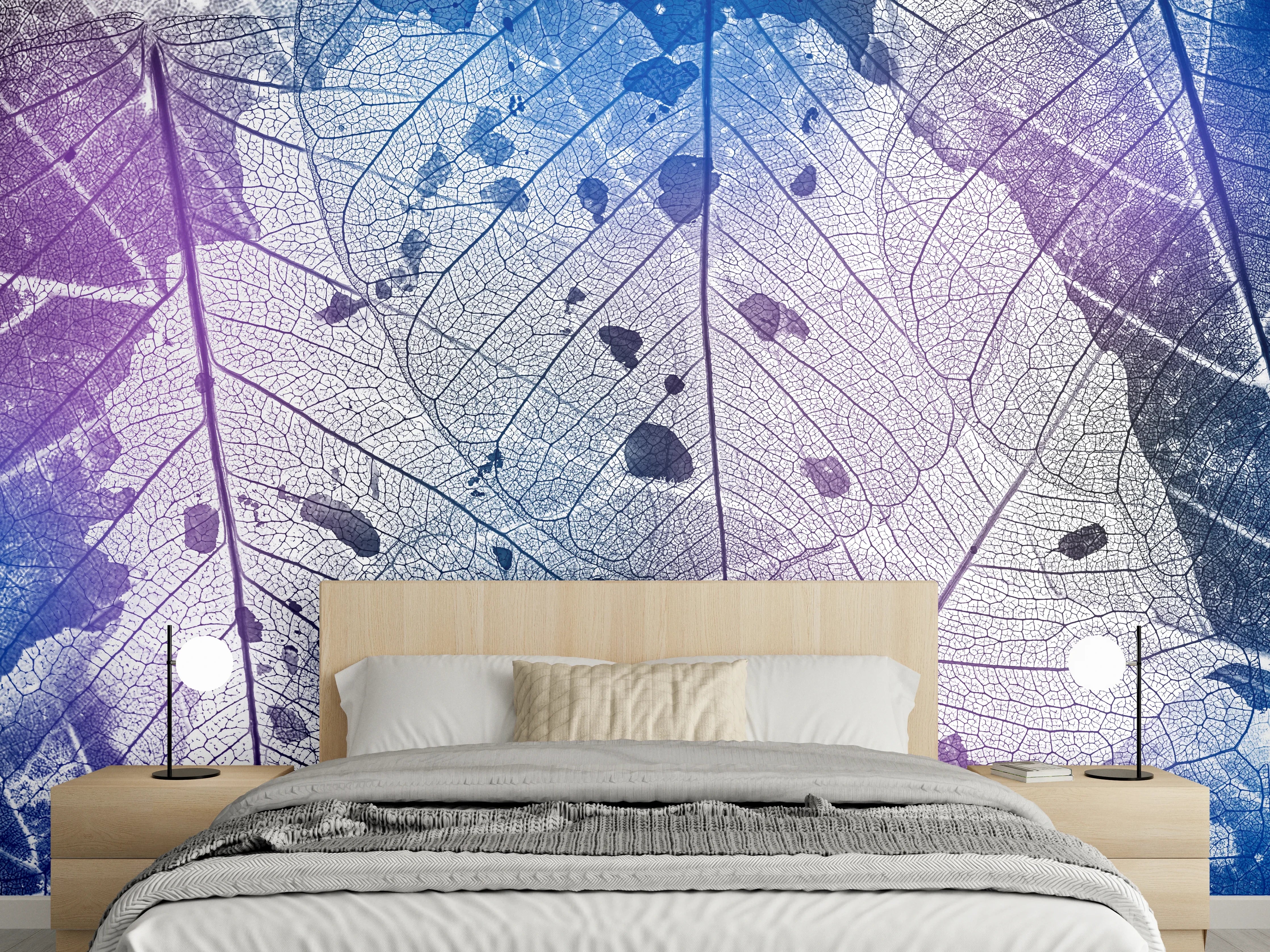 Wandverkleidung Schlafzimmer - Blattstruktur in Blau und Violett