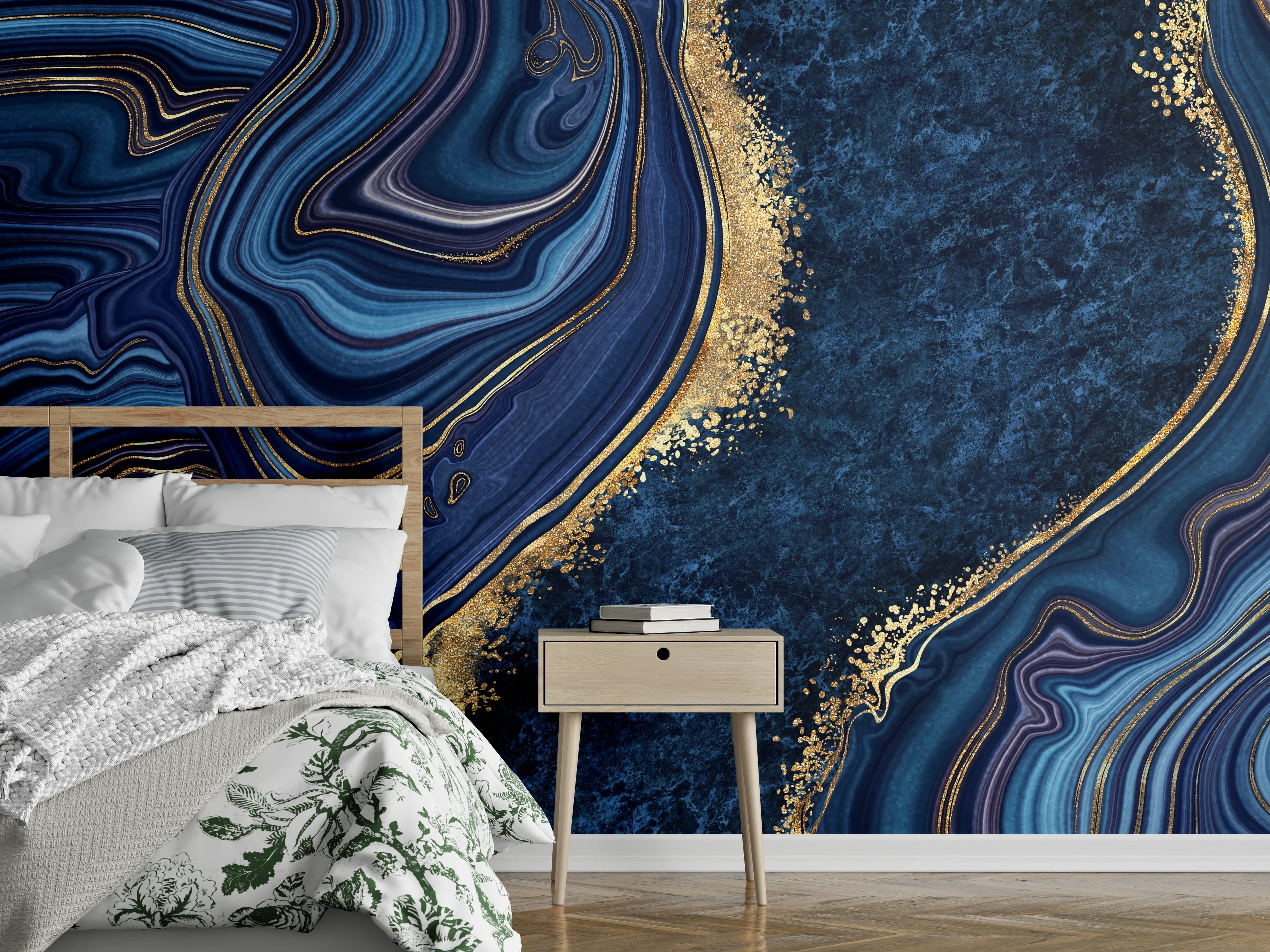 Wandverkleidung Schlafzimmer - Blau-Goldene Marmorschleier mit Grautönen