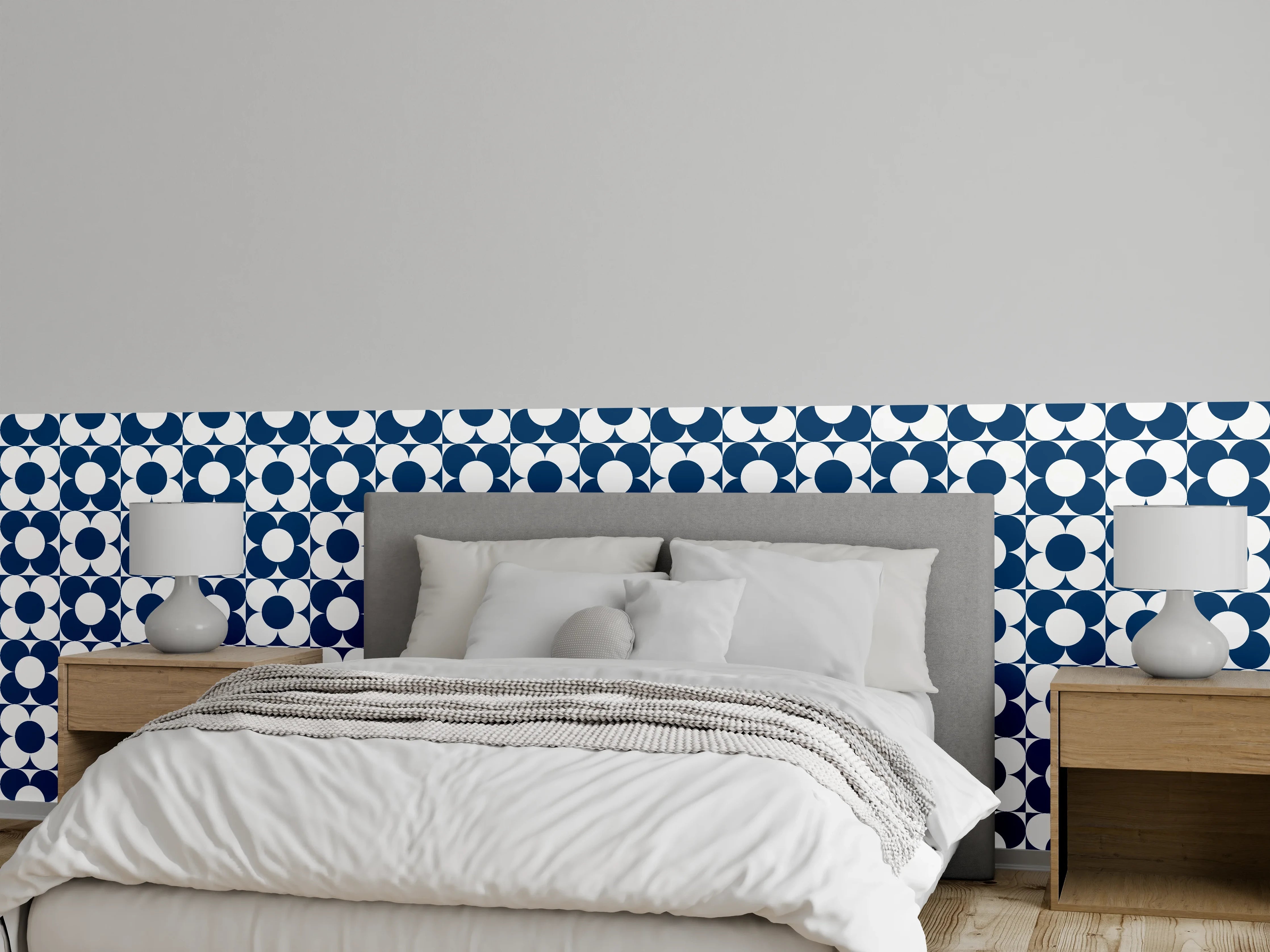 Wandverkleidung Schlafzimmer - Blau-weißes Retro-Kreismuster