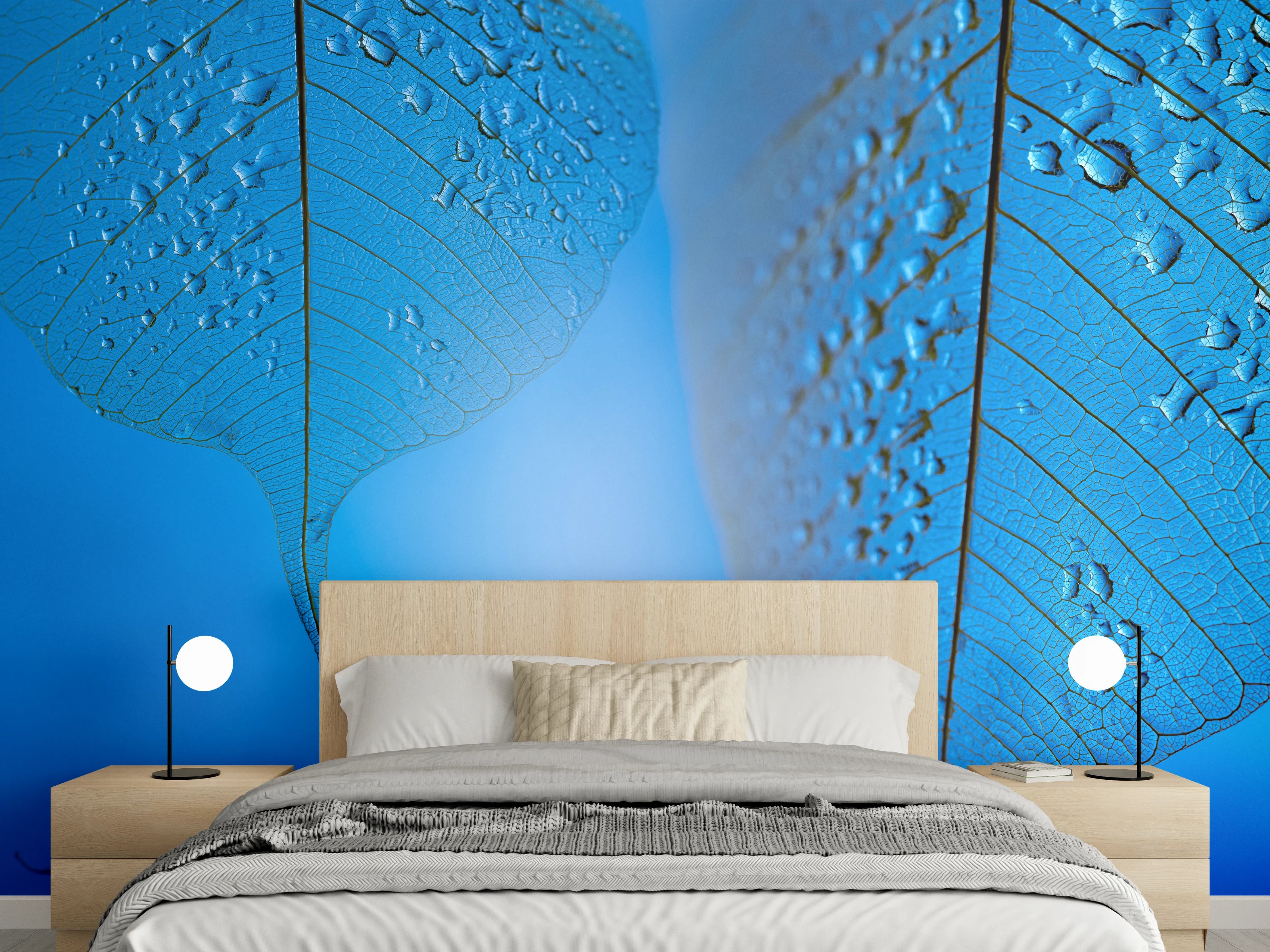 Wandverkleidung Schlafzimmer - Blaues Blatt mit Wassertropfen