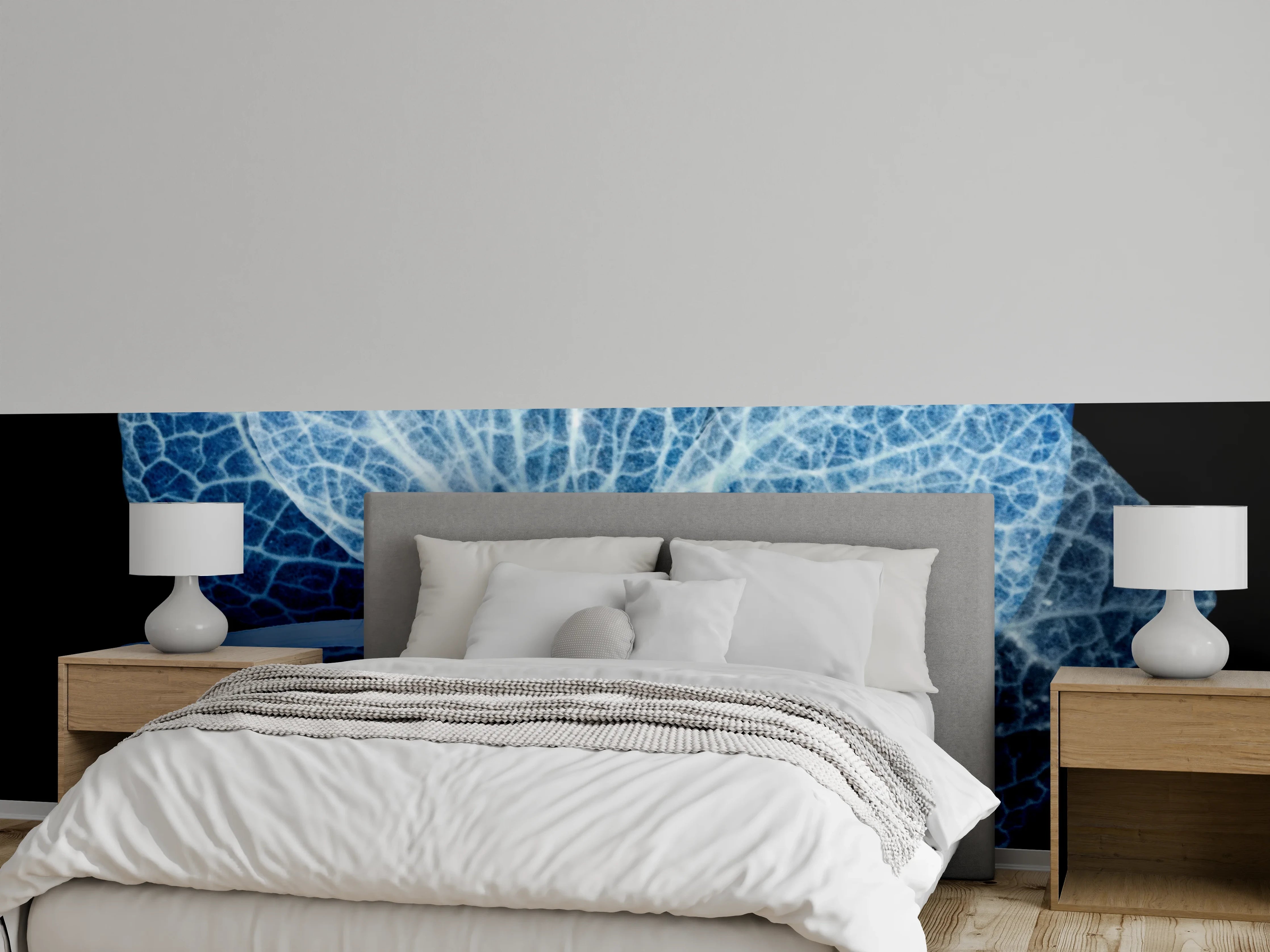 Wandverkleidung Schlafzimmer - Blaues Blumen-Motiv mit reflektierendem Effekt
