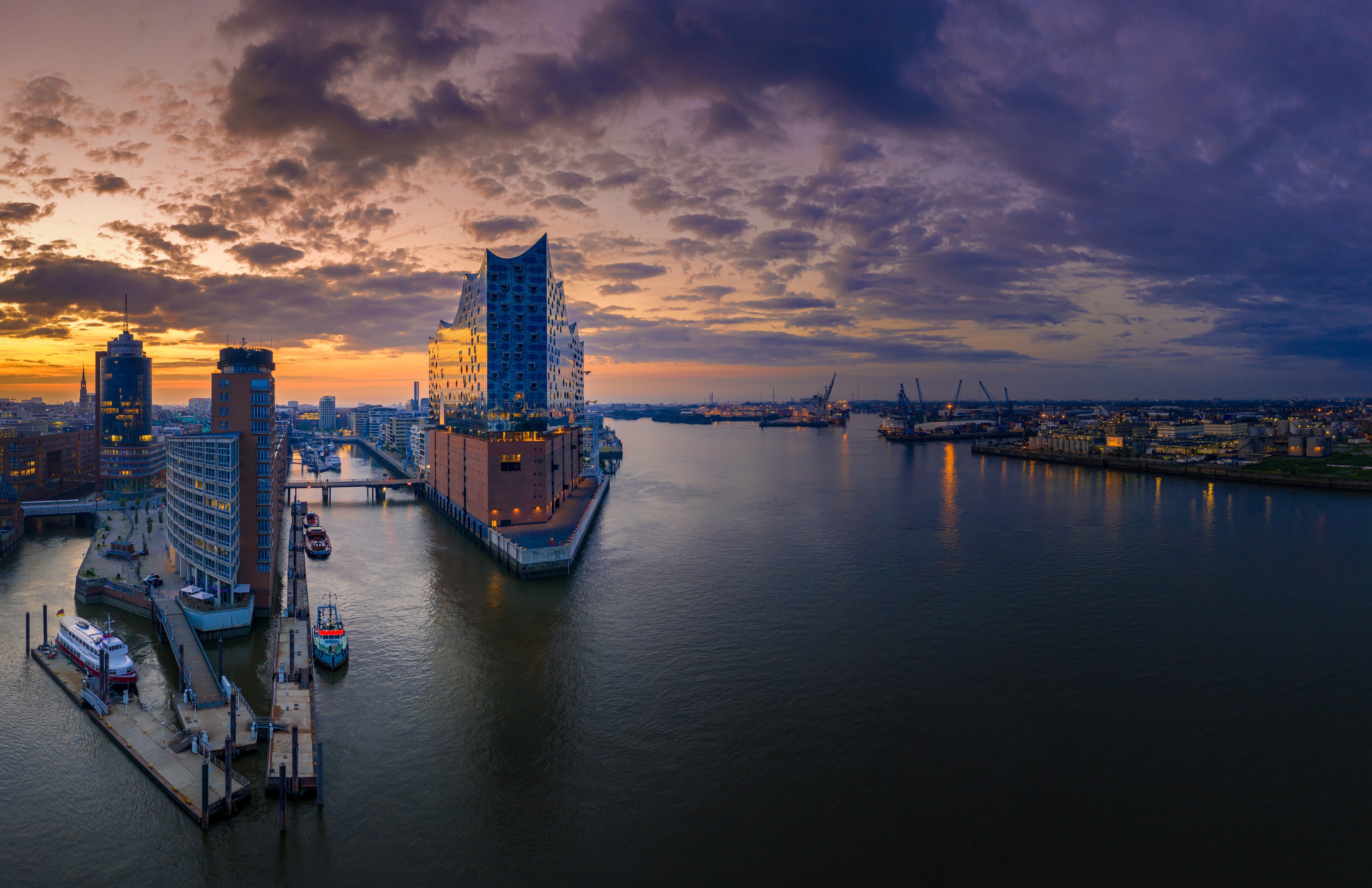 Wandverkleidung Schlafzimmer-Blick auf die Elbphilharmonie - Hamburg