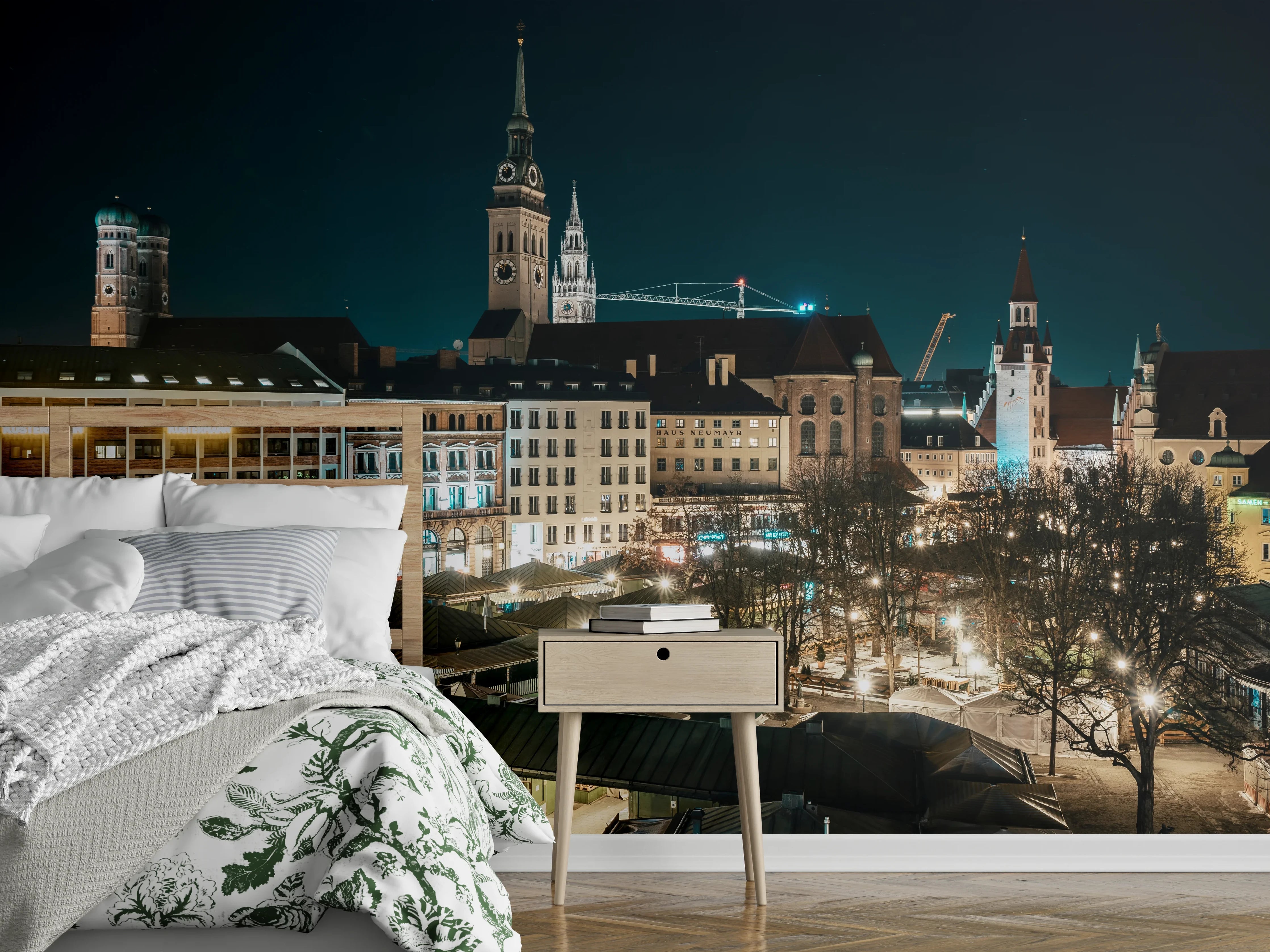 Wandverkleidung Schlafzimmer - Blick über den Viktualienmarkt zur Frauenkirche - München