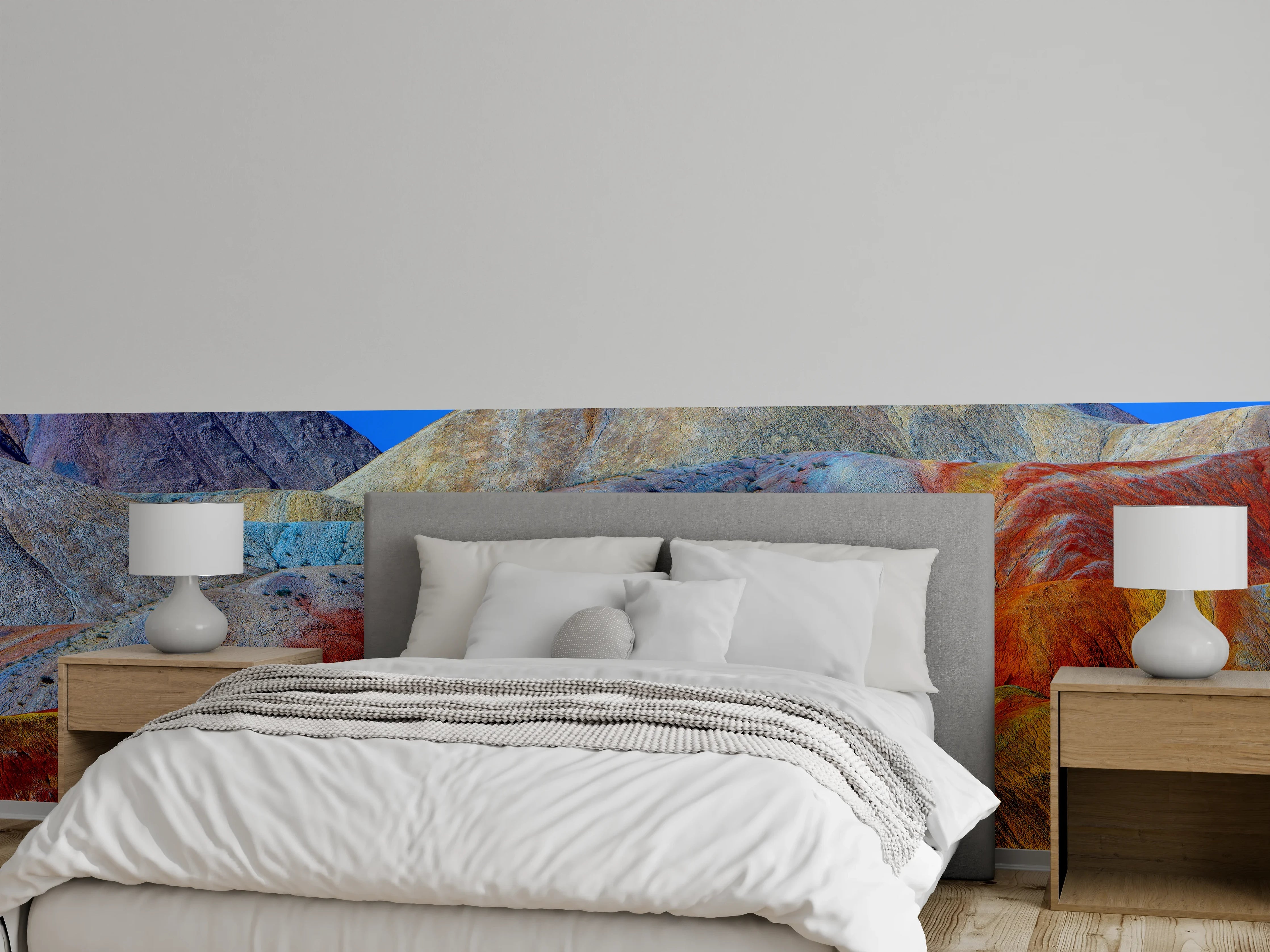 Wandverkleidung Schlafzimmer - Bunte Gebirgslandschaft im Sonnenlicht