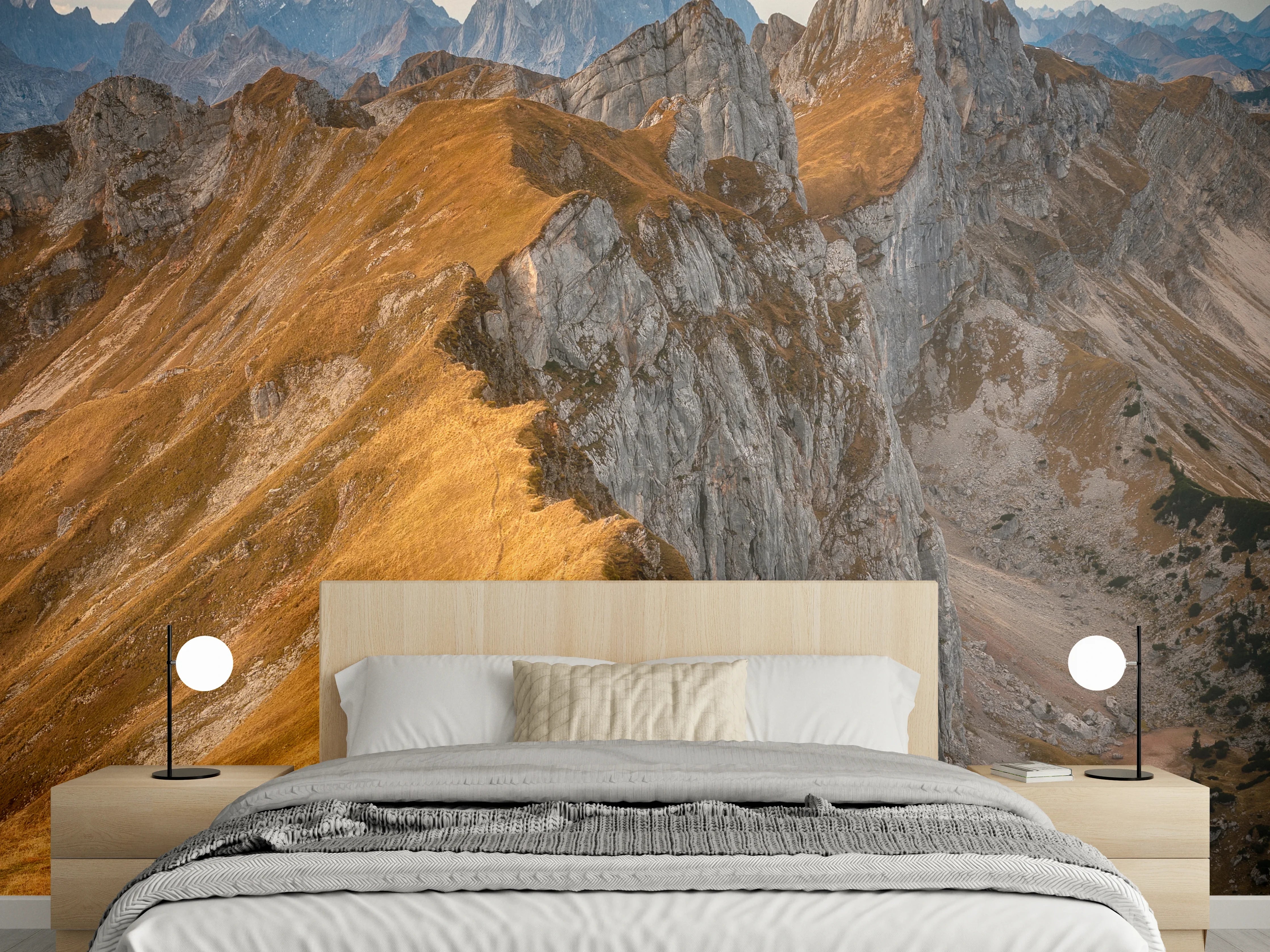 Wandverkleidung Schlafzimmer - Dramatische Gebirgslandschaft bei Sonnenlicht