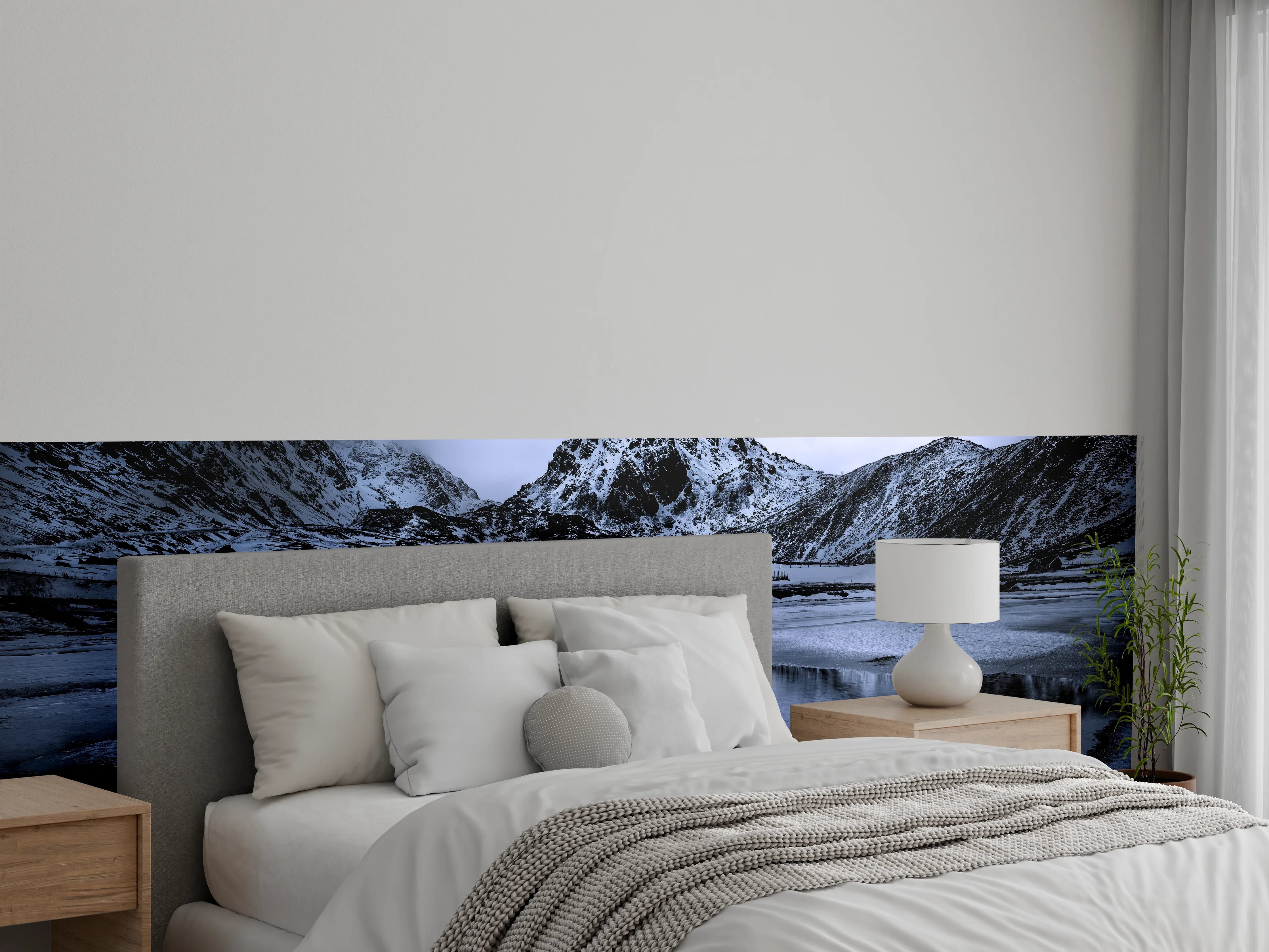 Wandverkleidung Schlafzimmer - Dramatischer Gebirgssee im Winter