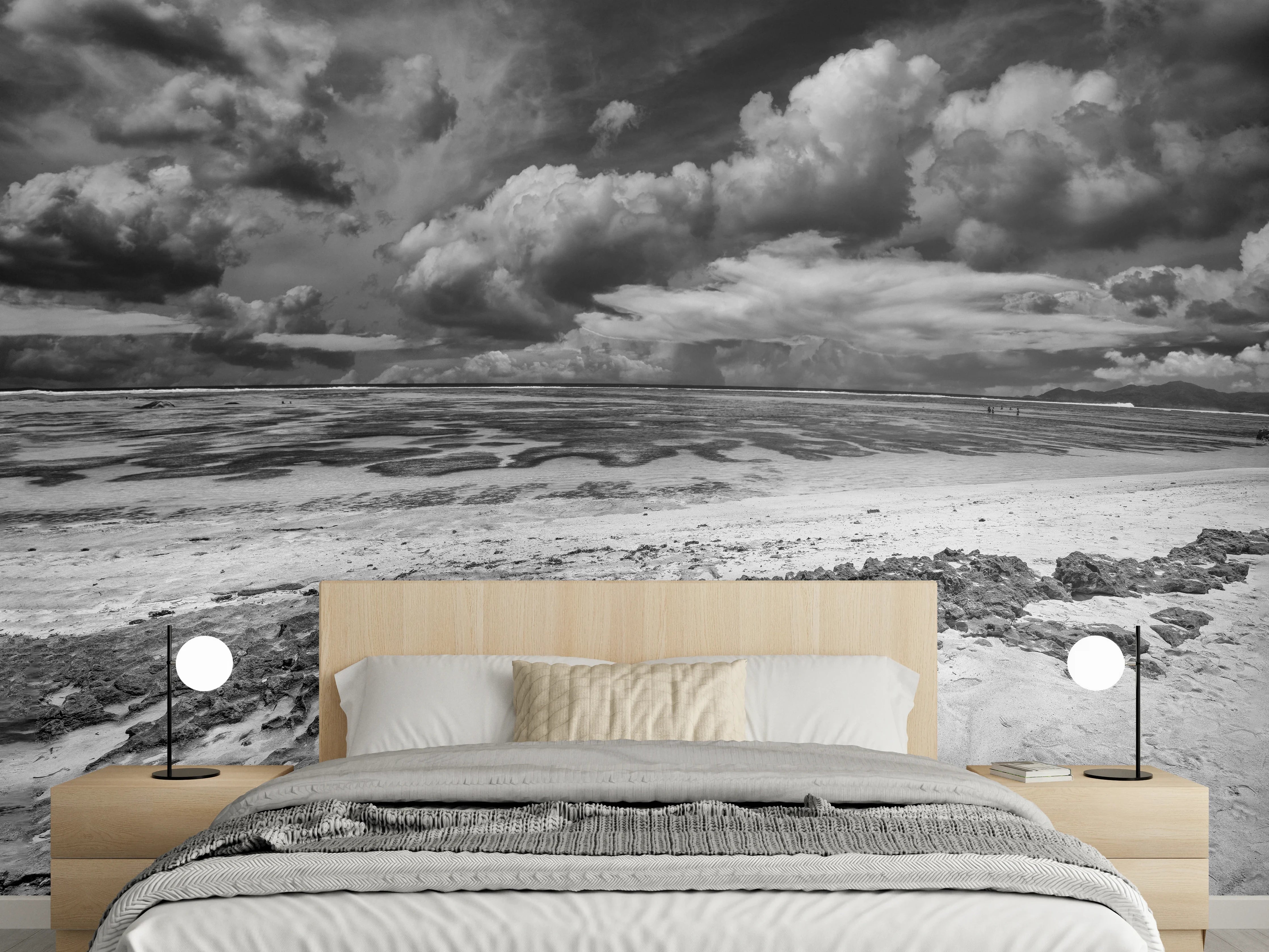 Wandverkleidung Schlafzimmer - Dramatischer Schwarz-Weiß-Strandhimmel