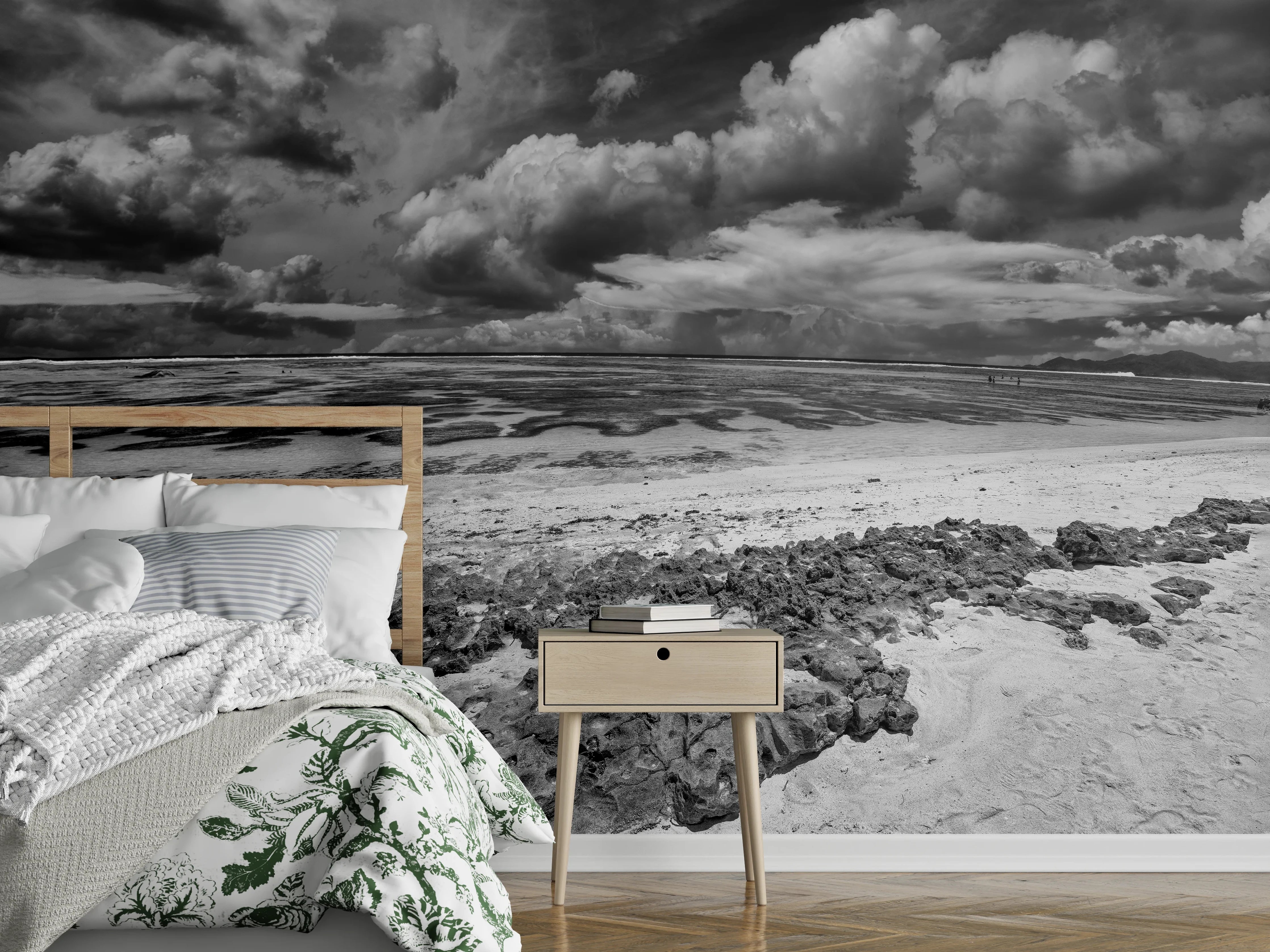 Wandverkleidung Schlafzimmer - Dramatischer Schwarz-Weiß-Strandhimmel