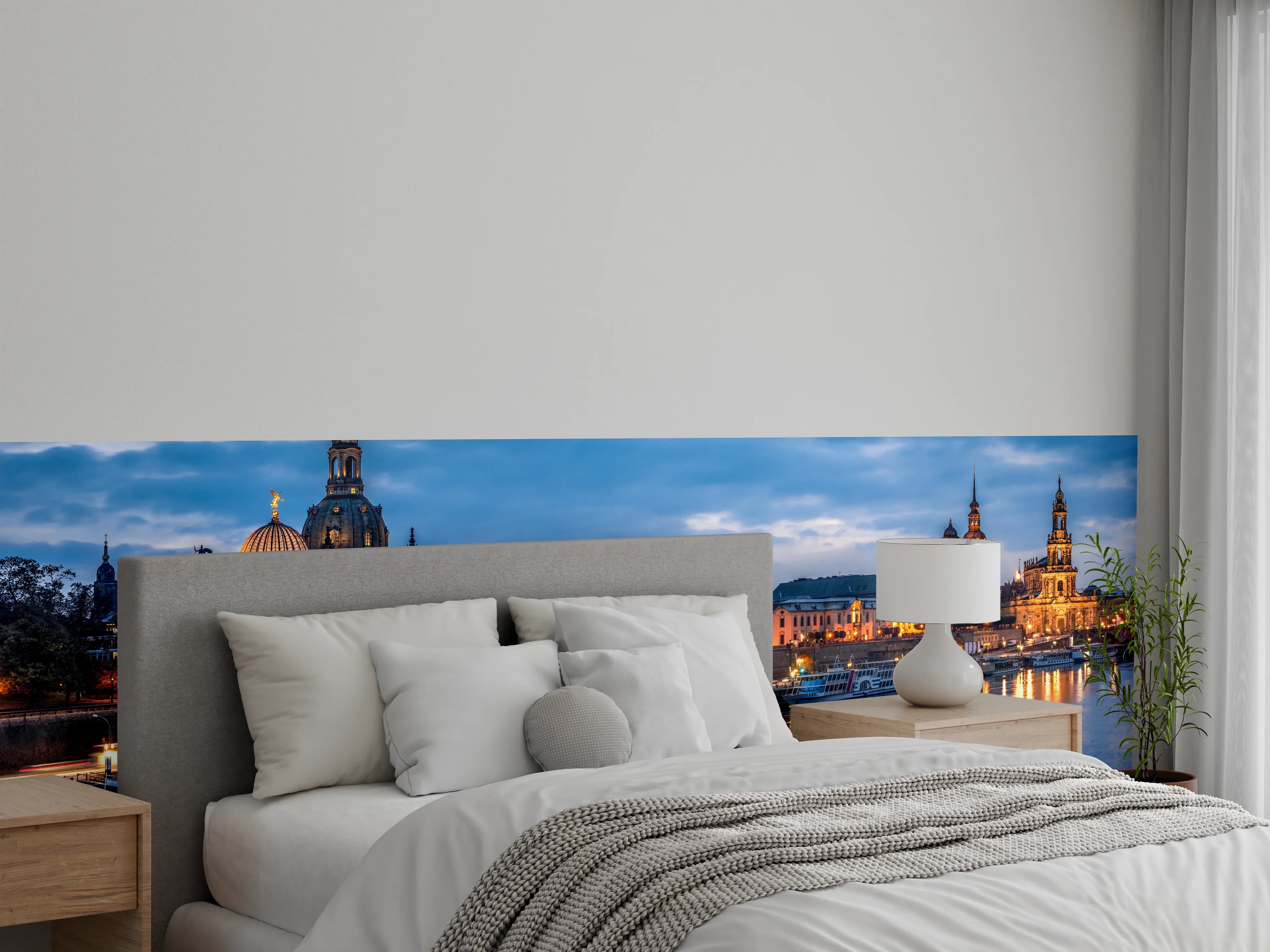 Wandverkleidung Schlafzimmer - Dresden Skyline am Abend, reflektierend