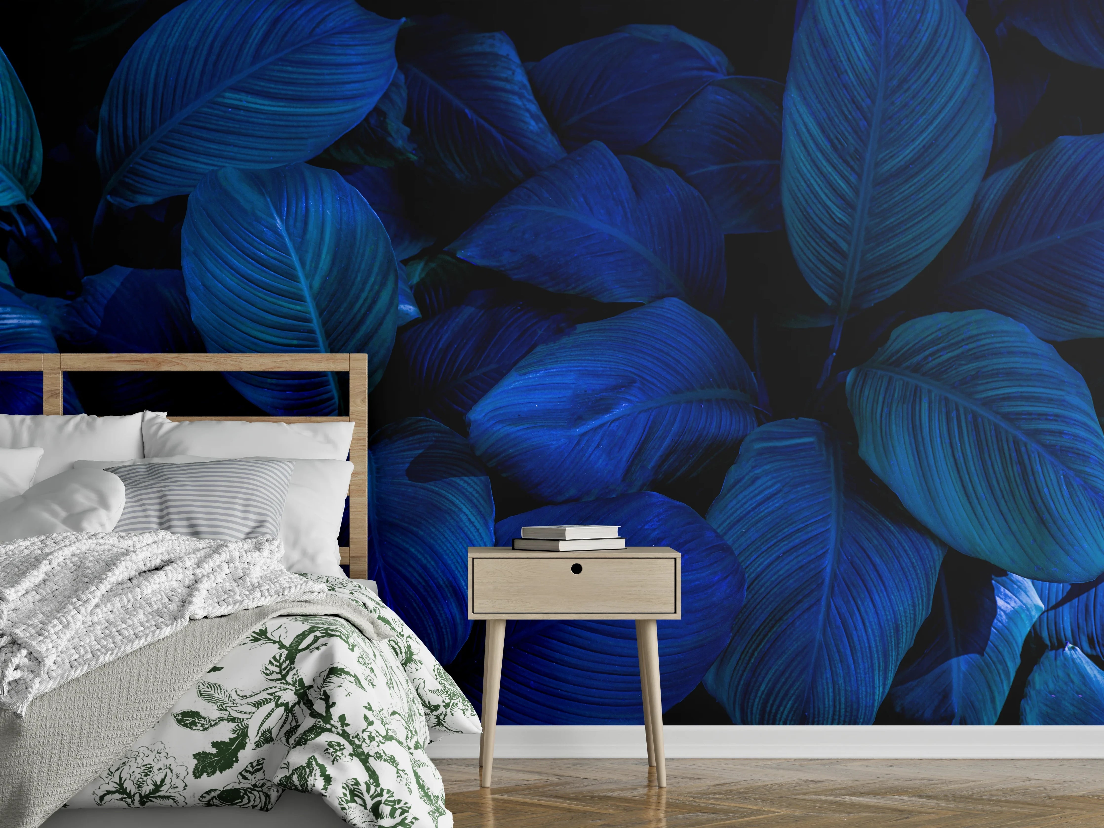 Wandverkleidung Schlafzimmer - Dunkelblaue Blätter – Modernes Wanddekor