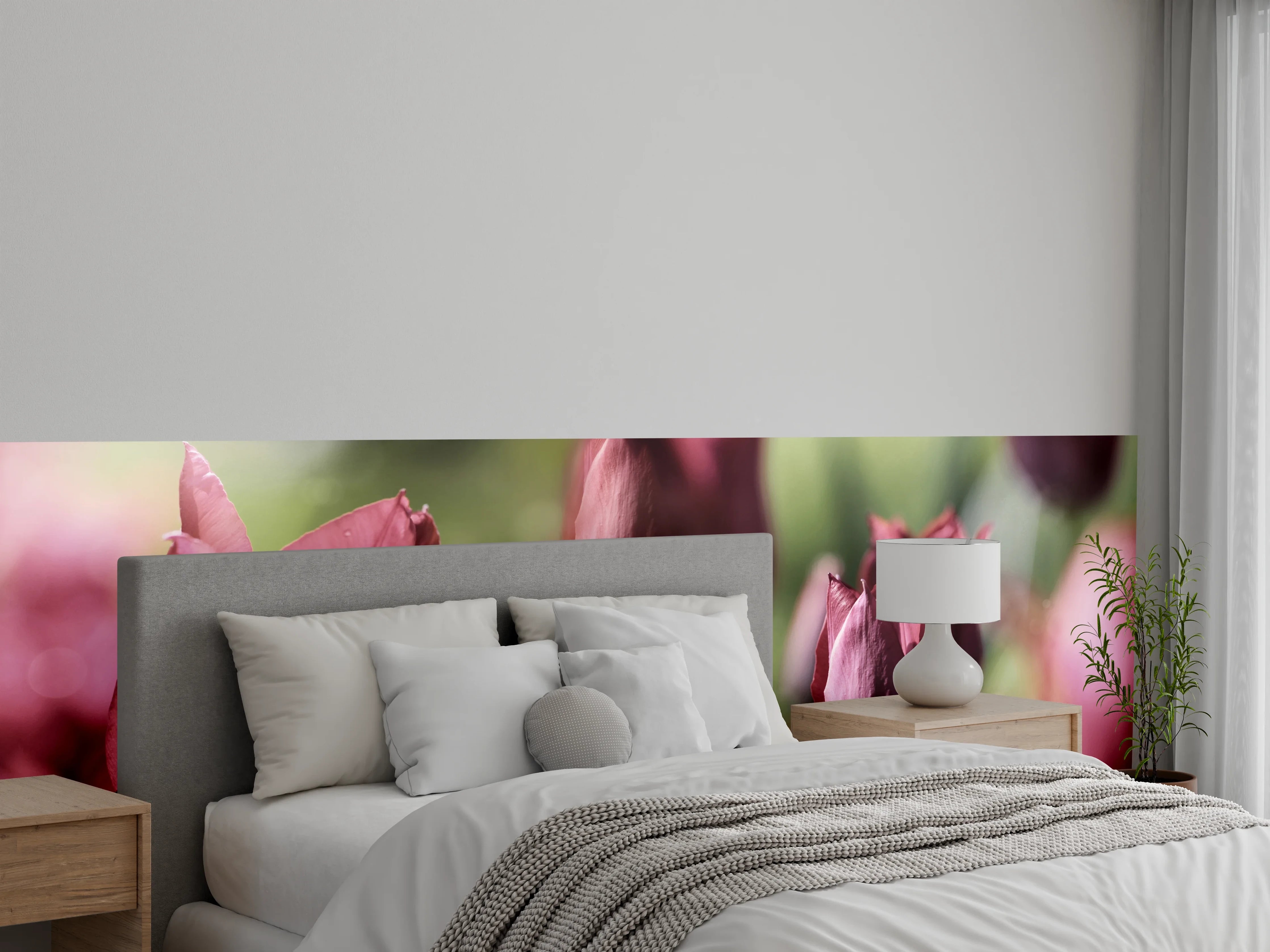 Wandverkleidung Schlafzimmer - Dunkelrosa Tulpen