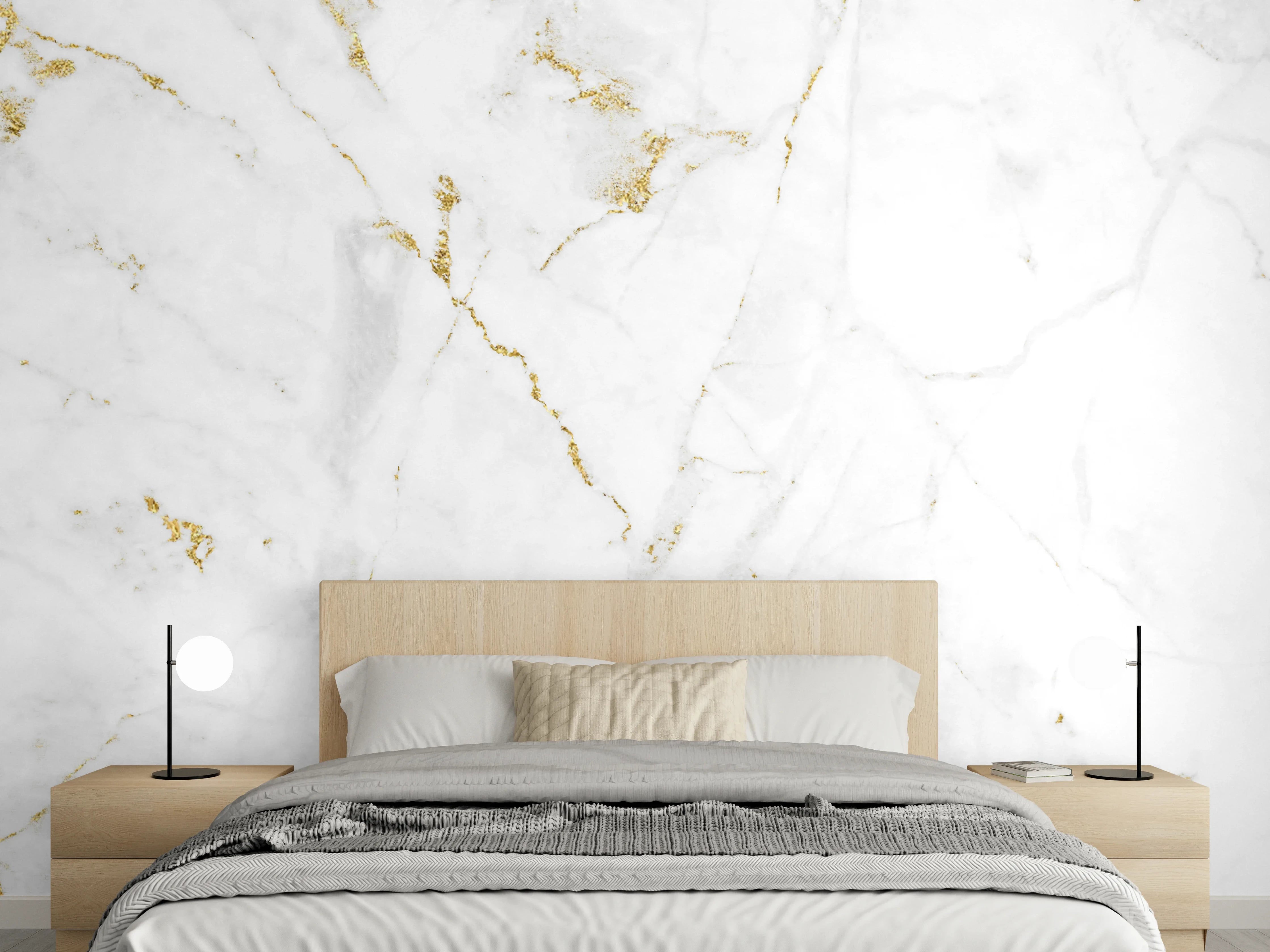 Wandverkleidung Schlafzimmer - Elegante weiße Marmor-Textur mit goldenen Akzenten