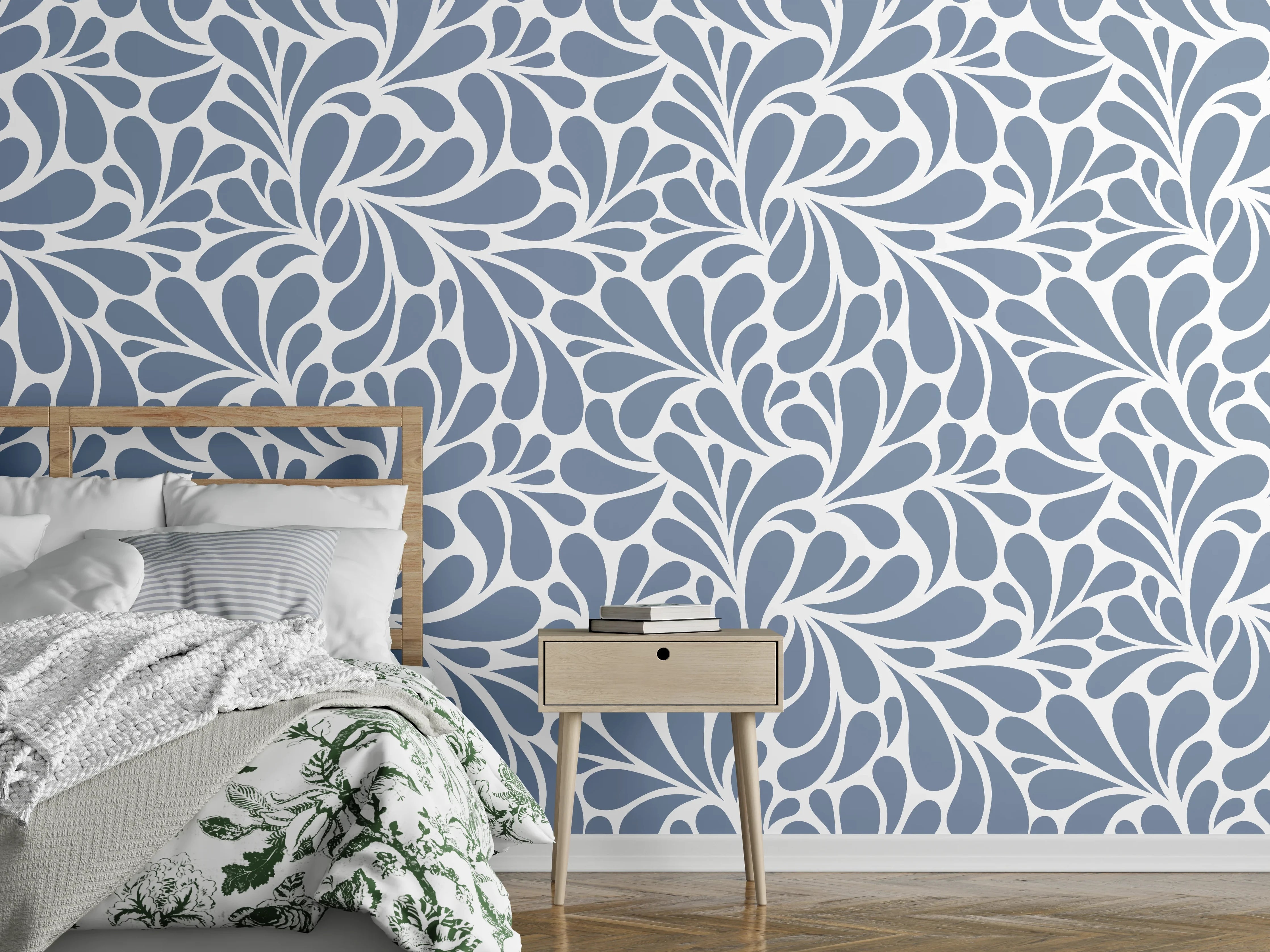 Wandverkleidung Schlafzimmer - Elegantes florales Muster in Grau-Weiß