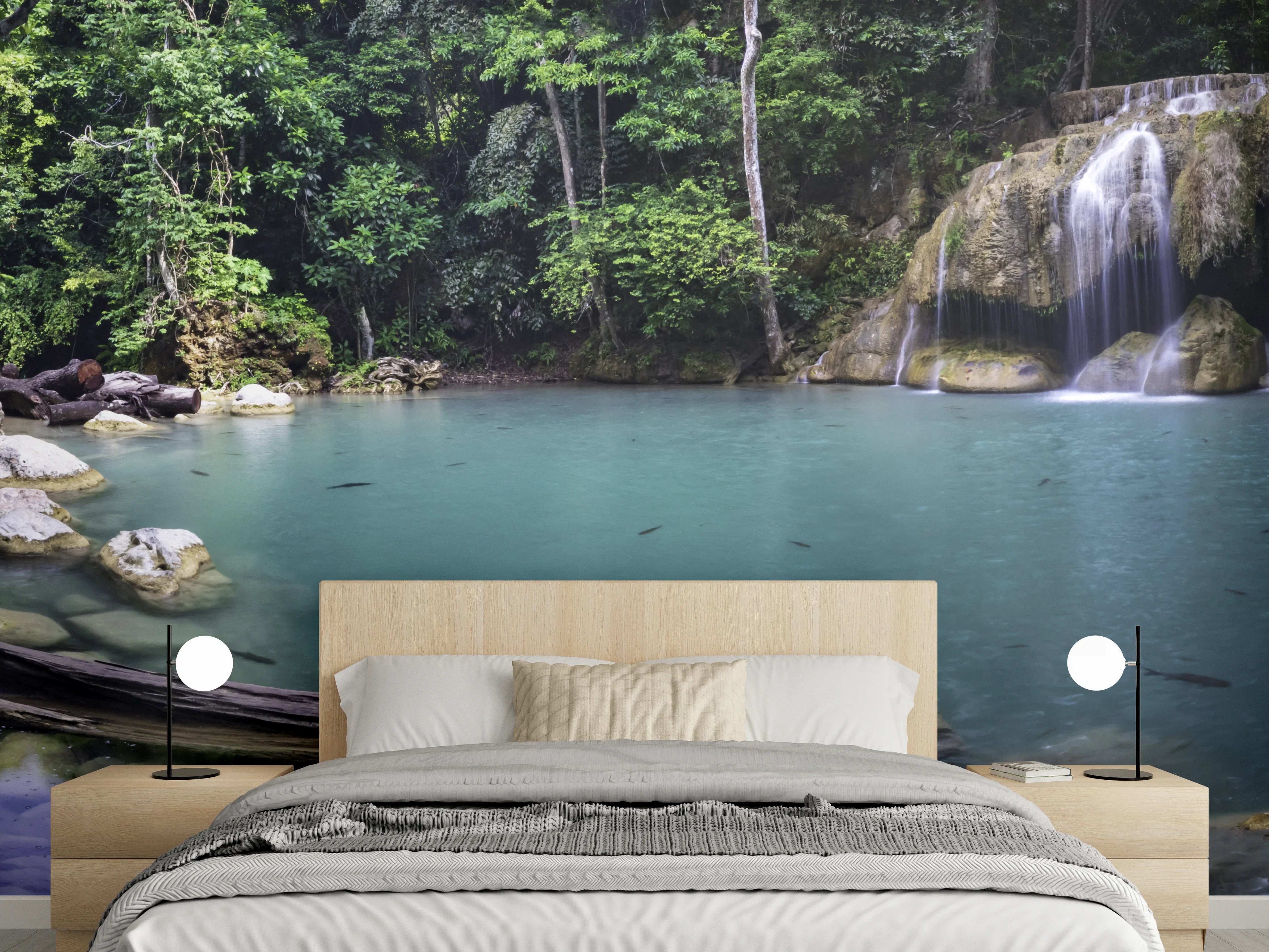 Wandverkleidung Schlafzimmer - Erawan-Wasserfall im tropischen Dschungel Surrou