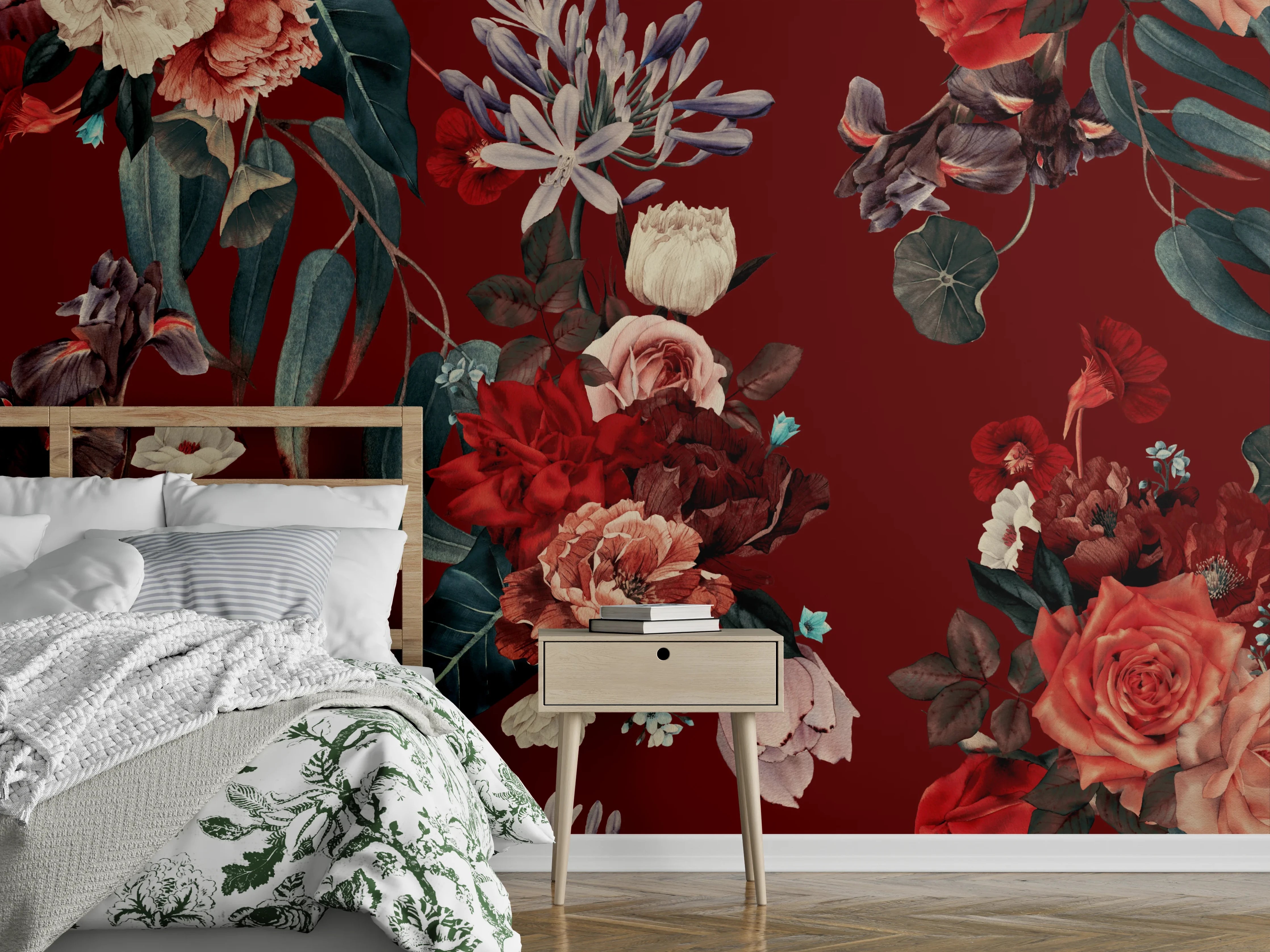 Wandverkleidung Schlafzimmer - Florales Vintage-Muster auf Rot
