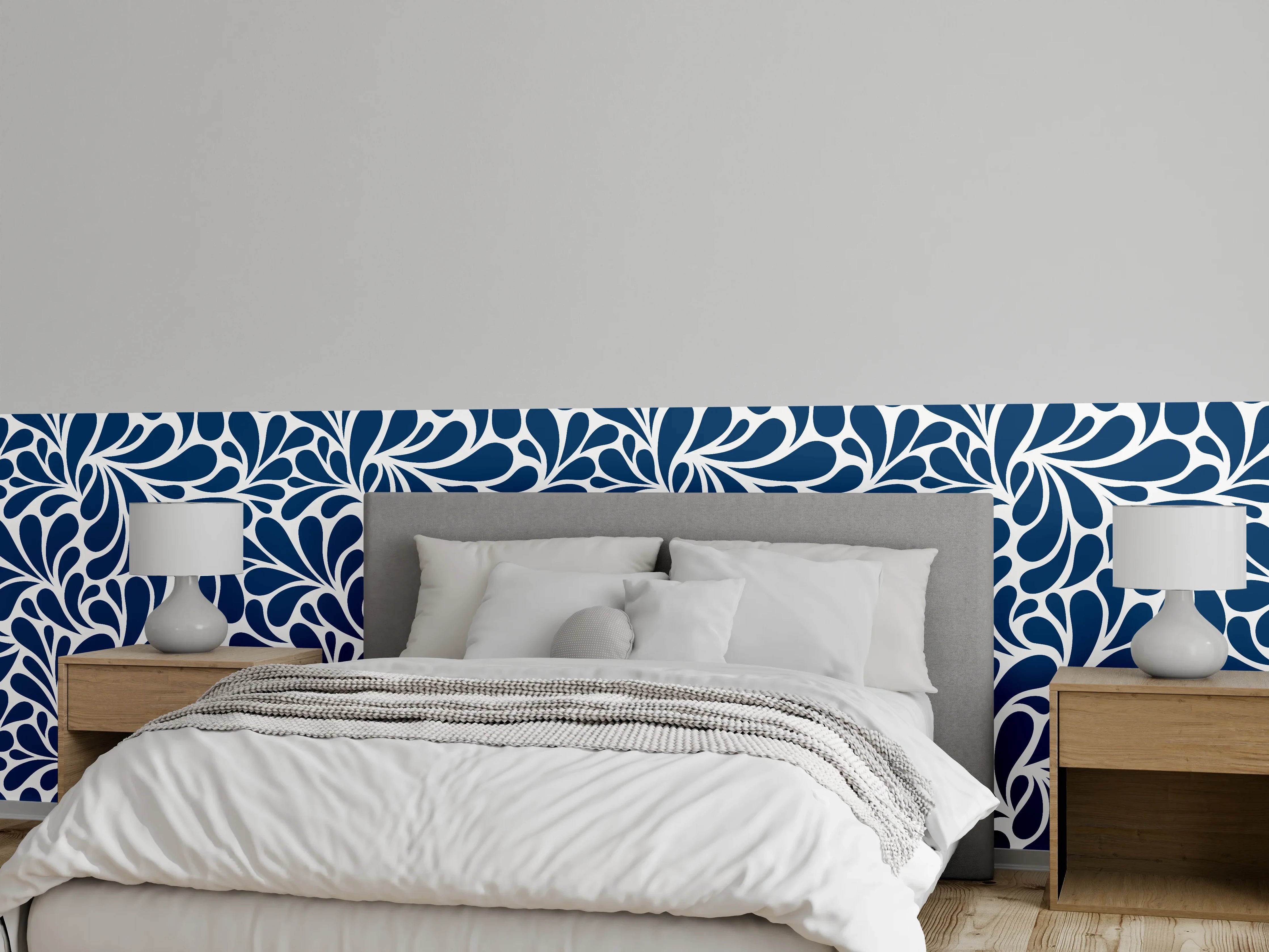 Wandverkleidung Schlafzimmer - Florales Wellenmuster in Dunkelblau-Weiß