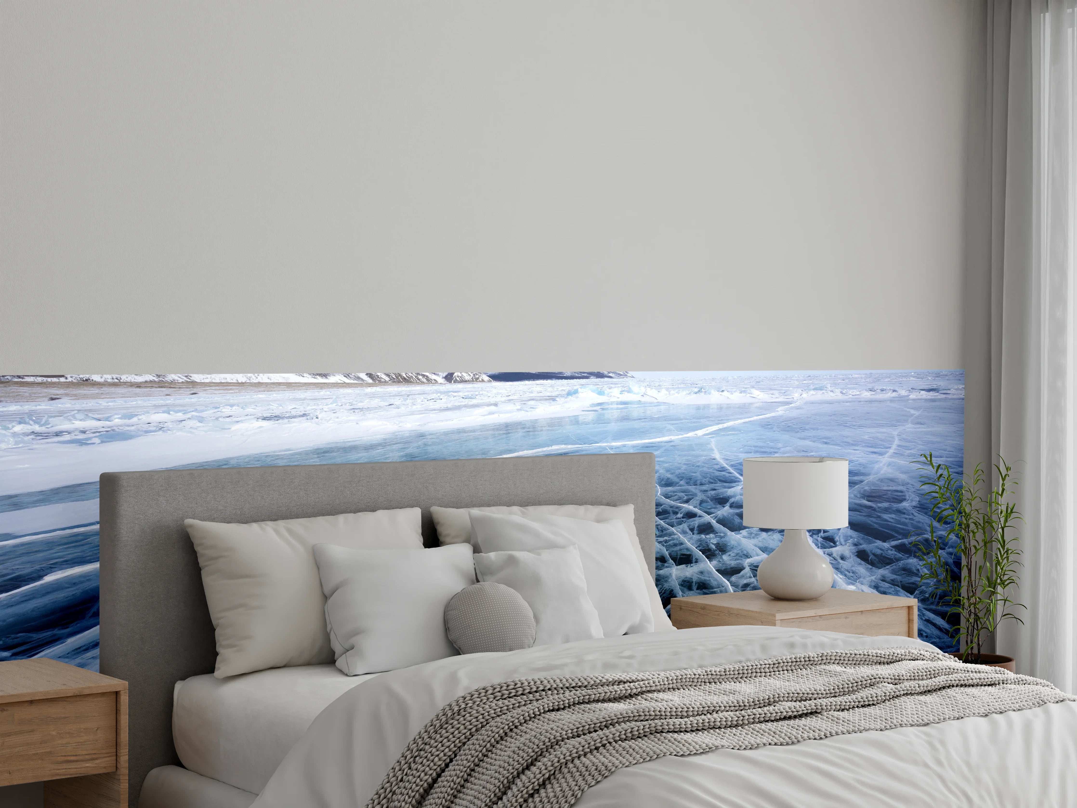 Wandverkleidung Schlafzimmer - Gefrorener See mit Eisspalten und Bergen
