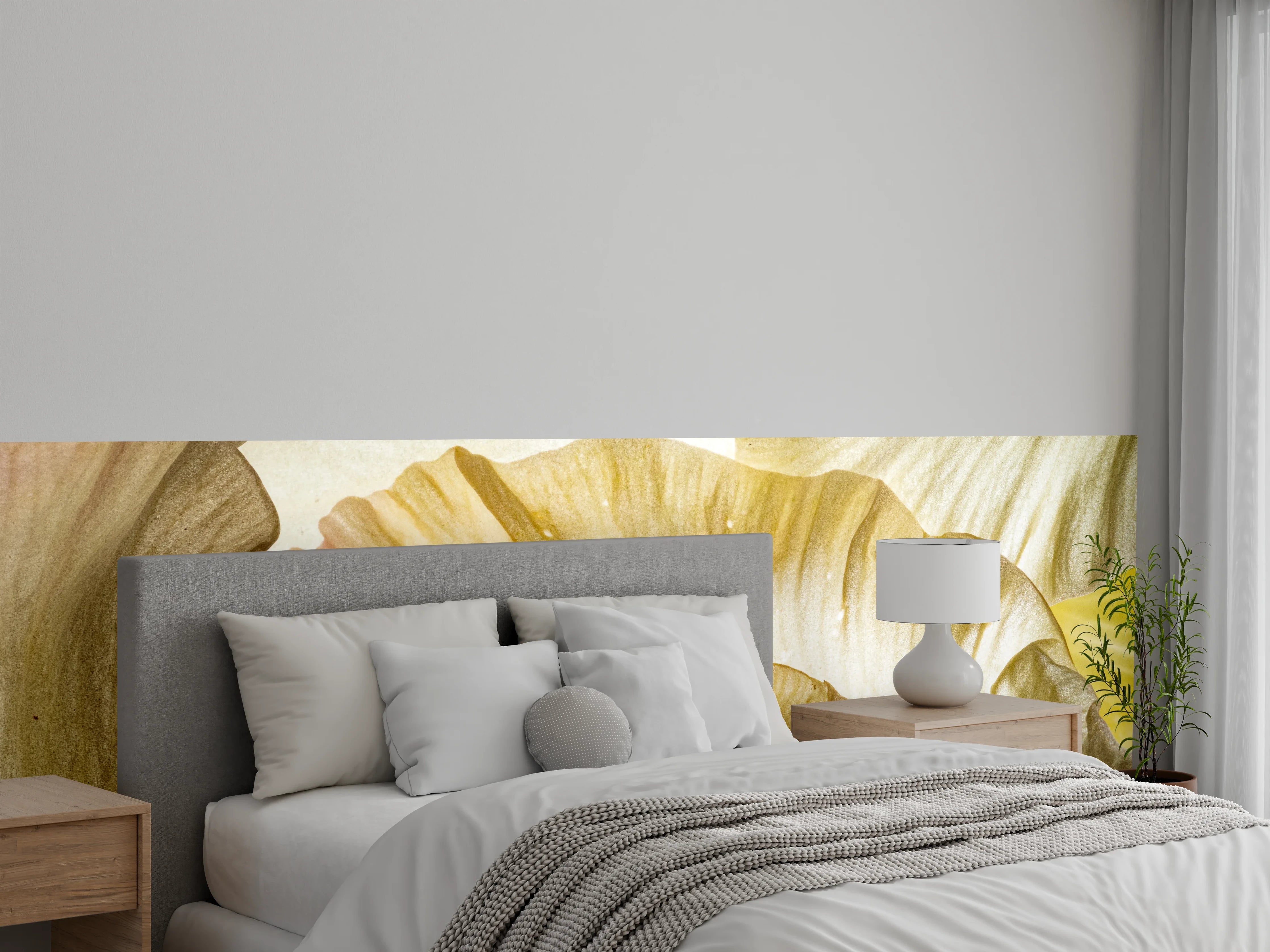 Wandverkleidung Schlafzimmer - Goldene Blumen mit zarten Schatten