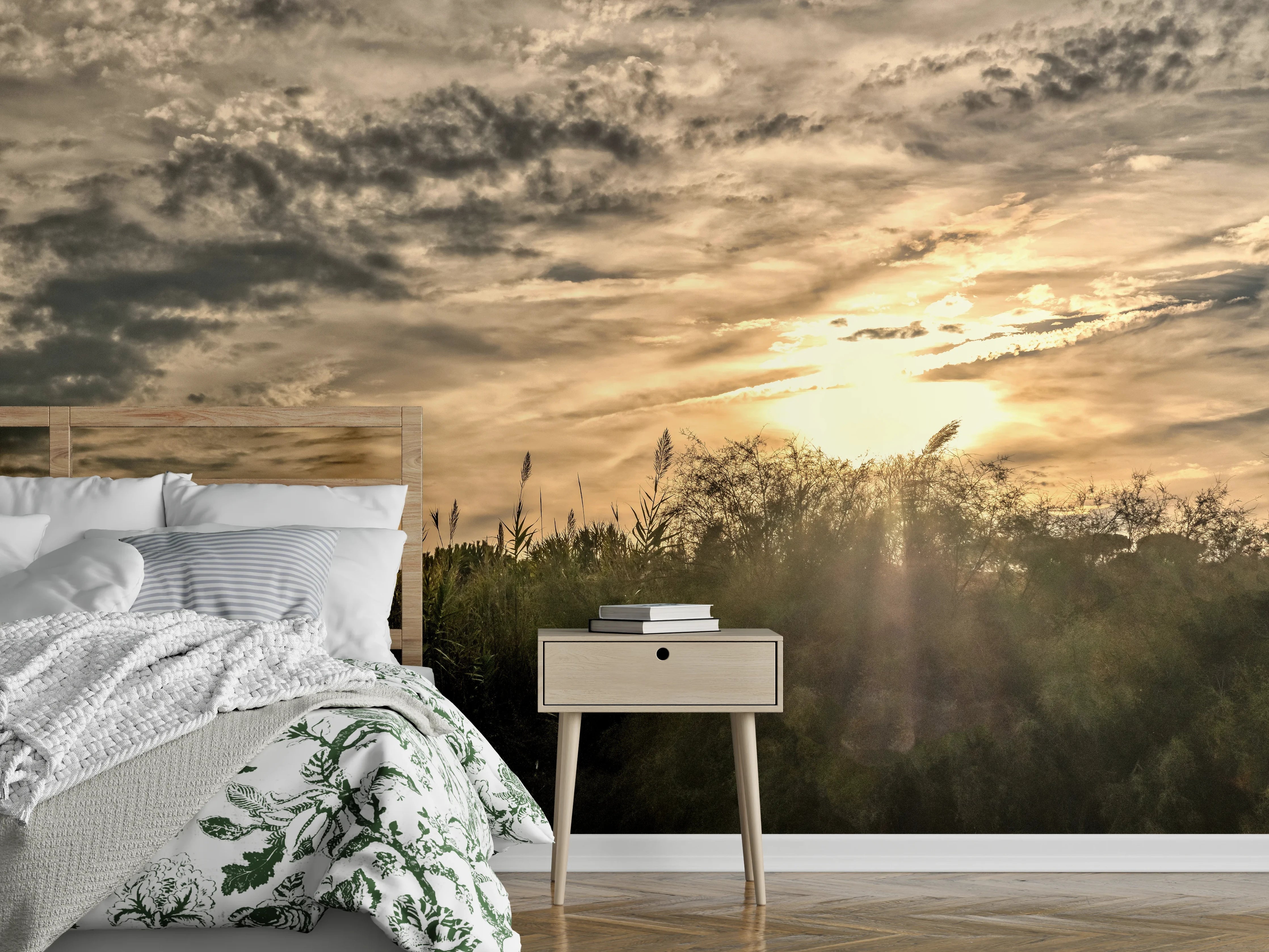 Wandverkleidung Schlafzimmer - Goldener Sonnenuntergang über grüner Landschaft