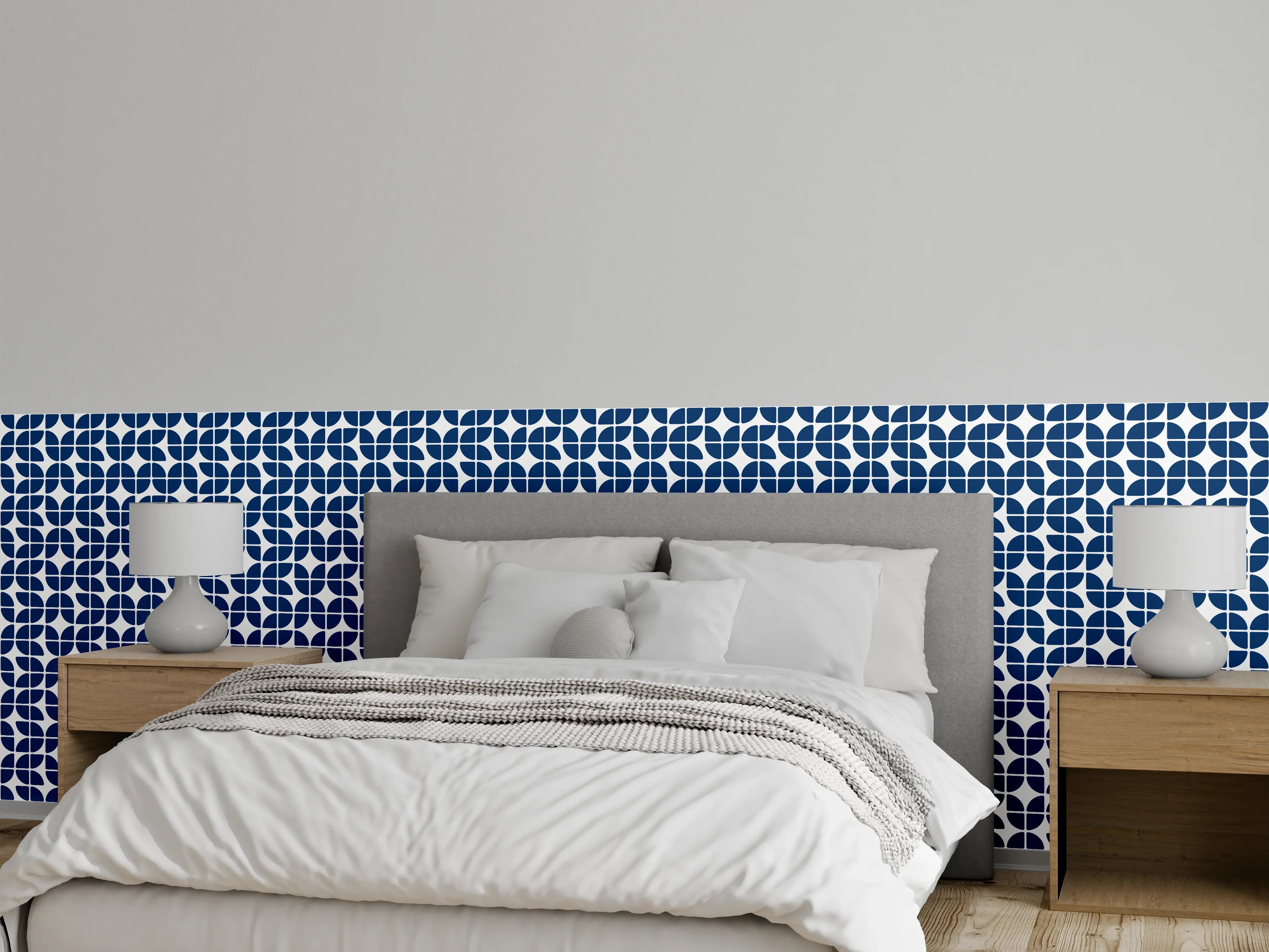 Wandverkleidung Schlafzimmer - Grafisches Retromuster in Dunkelblau-Weiß