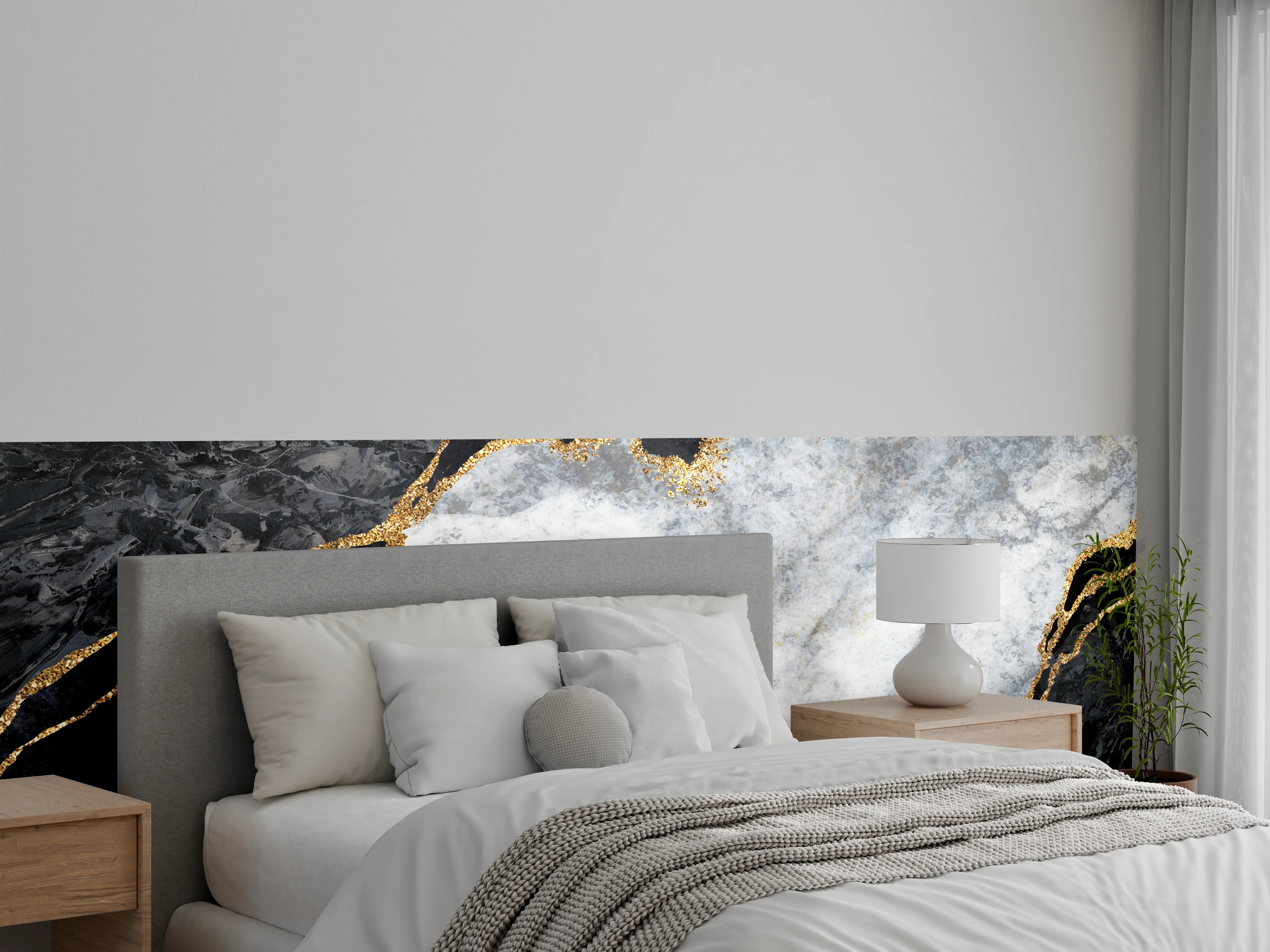 Wandverkleidung Schlafzimmer - Graue Marmormuster mit Goldakzenten