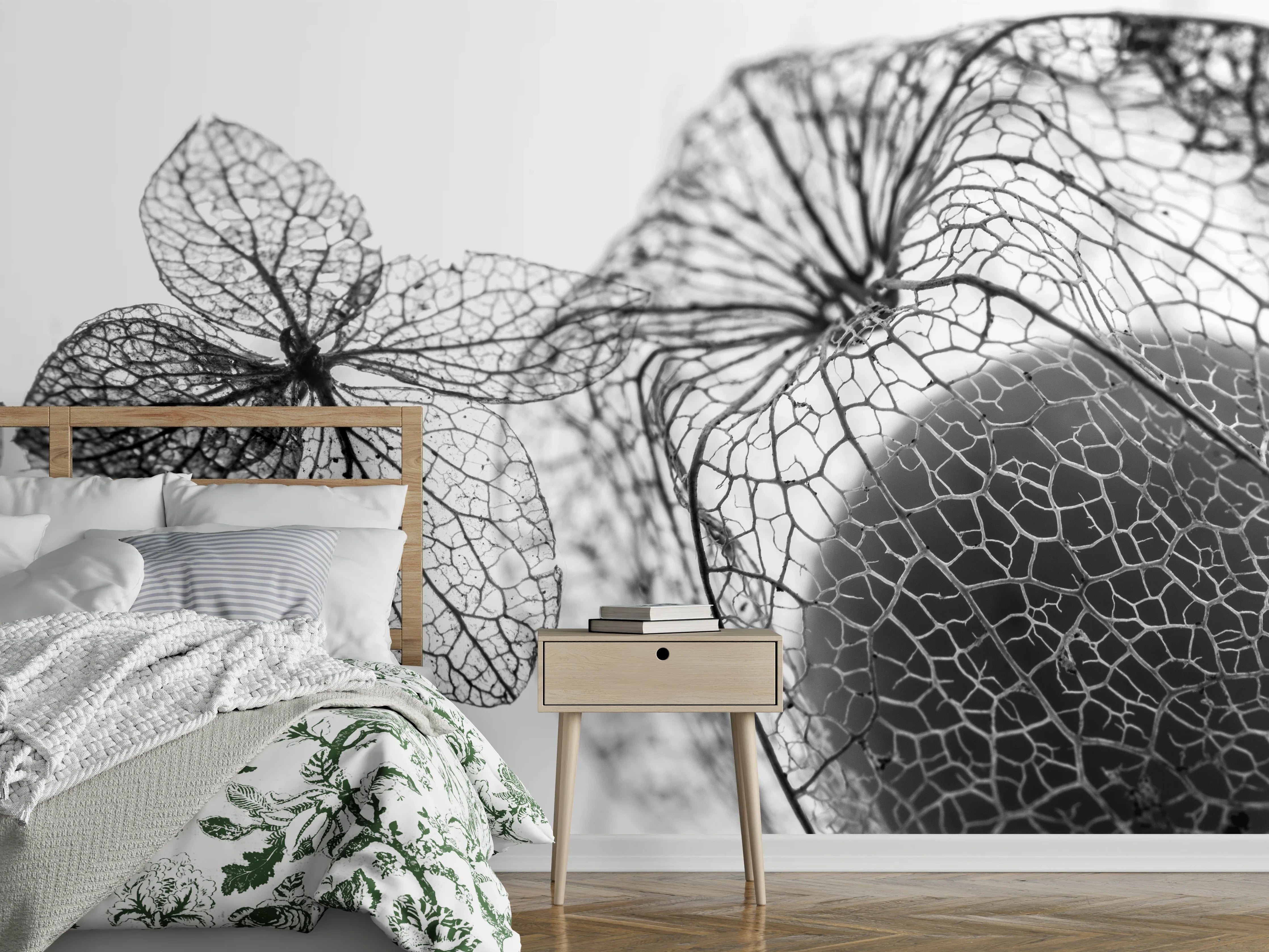 Wandverkleidung Schlafzimmer - Graue Nuancen feiner Blütenkunst