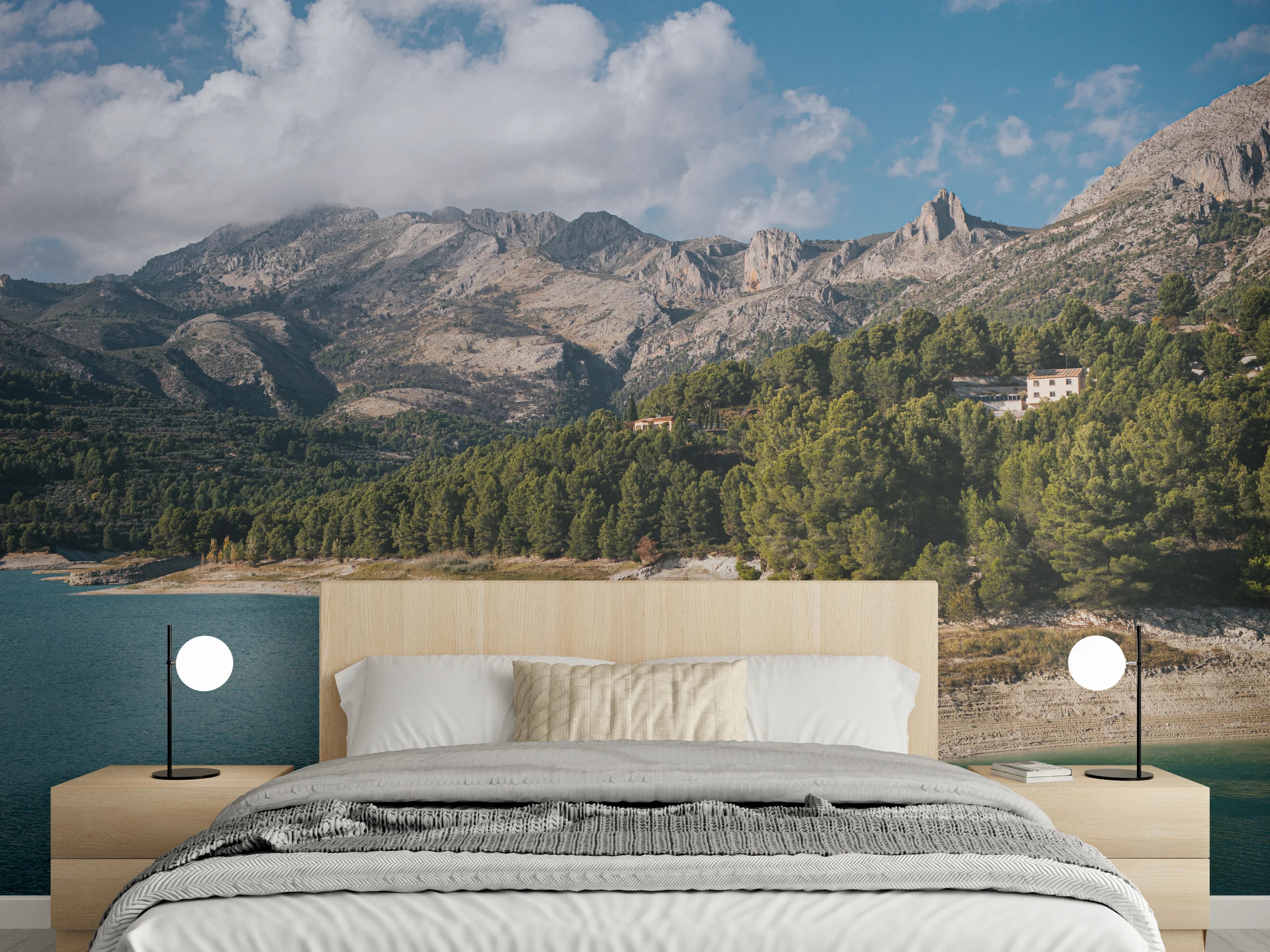 Wandverkleidung Schlafzimmer - Grauer Seezauber – Alpenpanorama Kunst