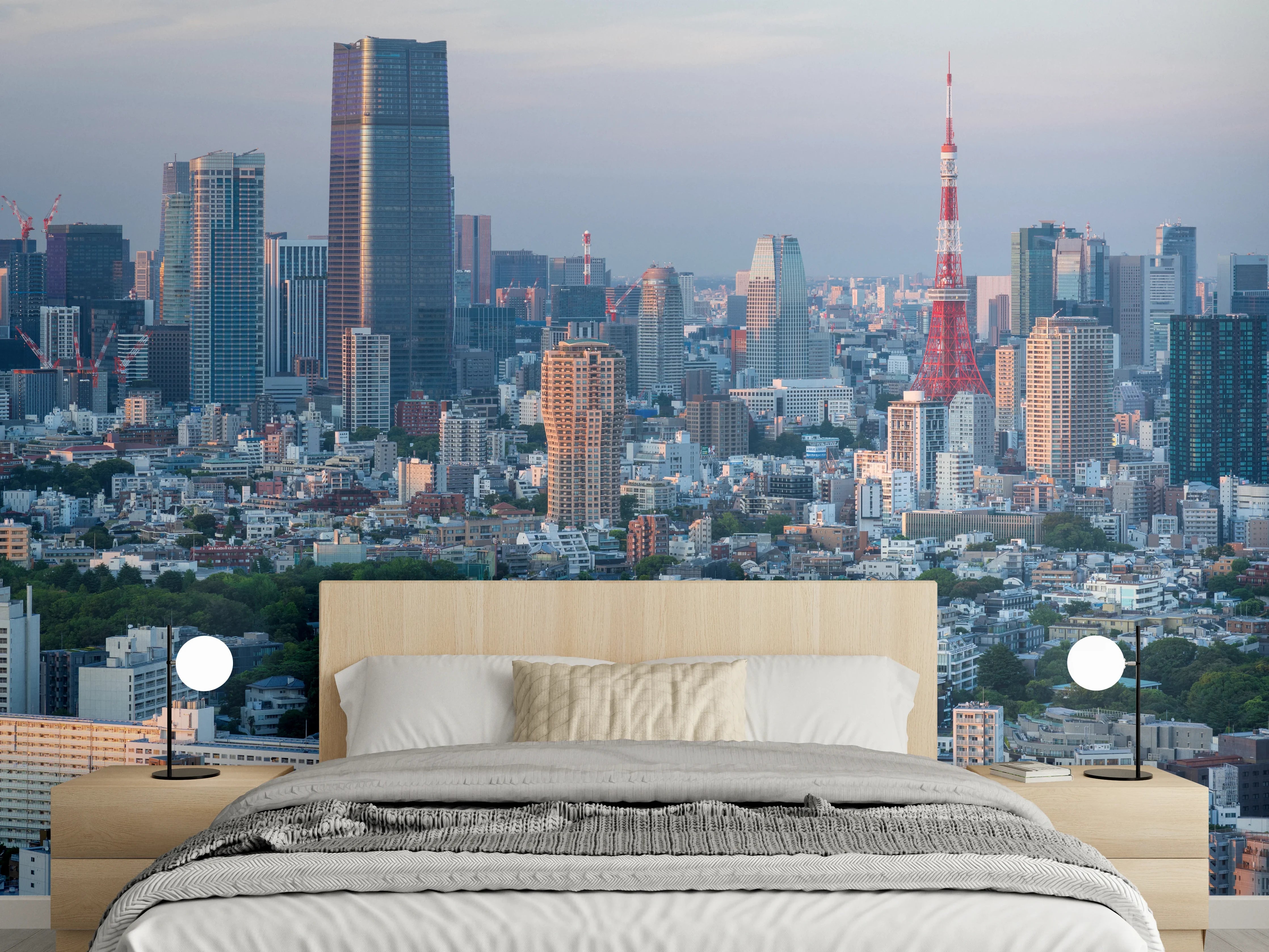 Wandverkleidung Schlafzimmer - Grauschimmer über Tokios Wahrzeichen