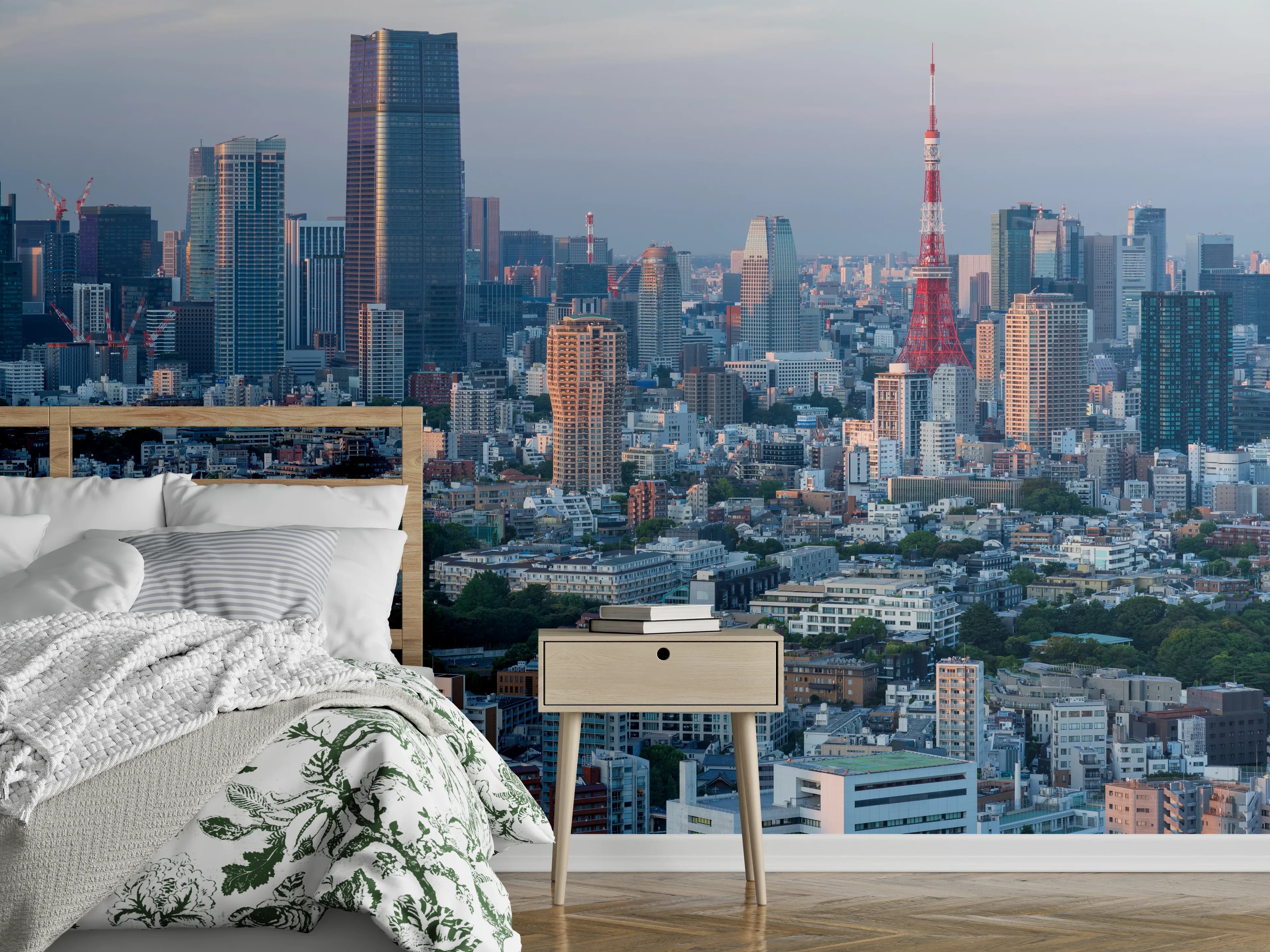 Wandverkleidung Schlafzimmer - Grauschimmer über Tokios Wahrzeichen