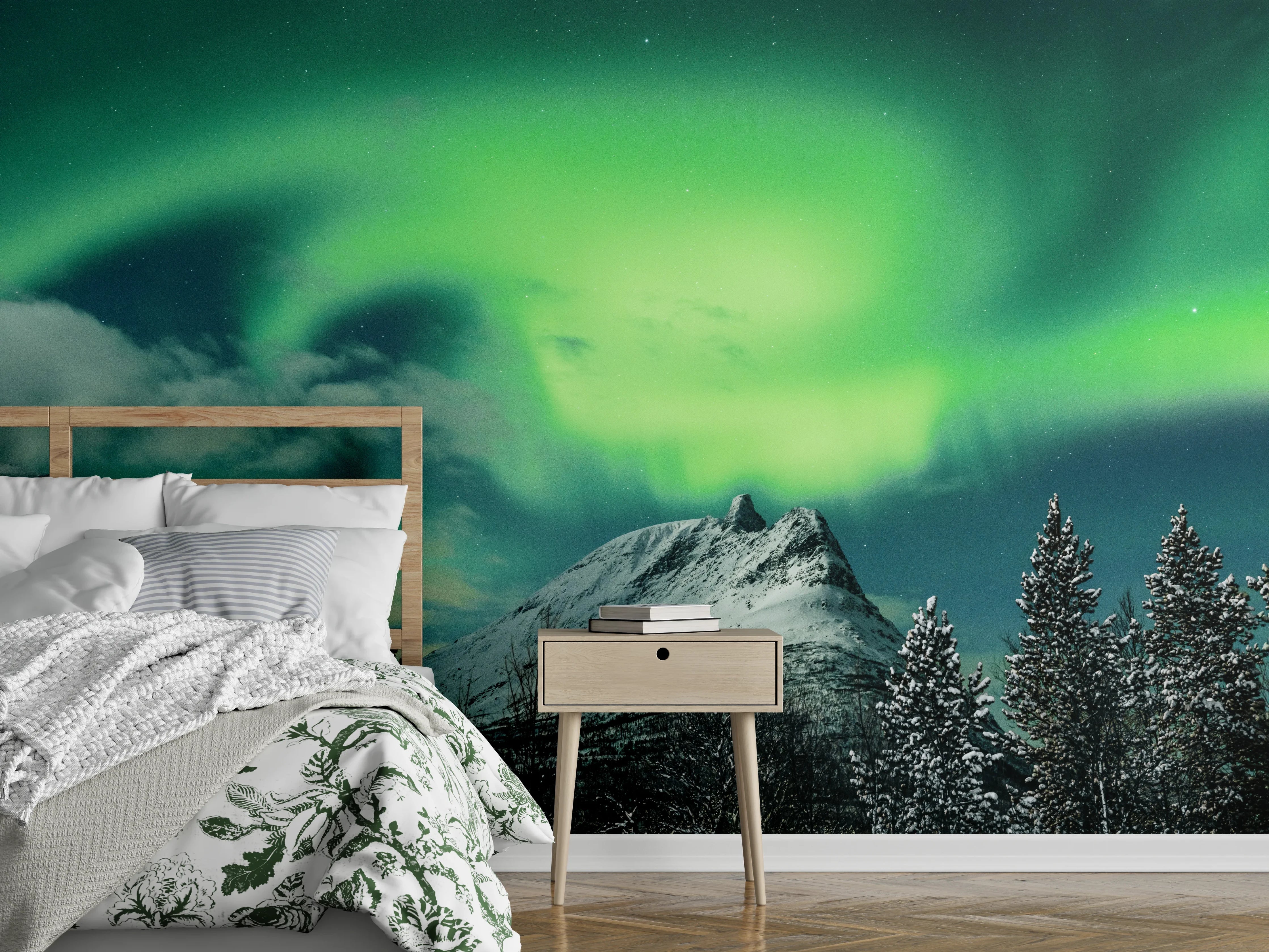 Wandverkleidung Schlafzimmer - Grauschimmer über Wintergipfeln