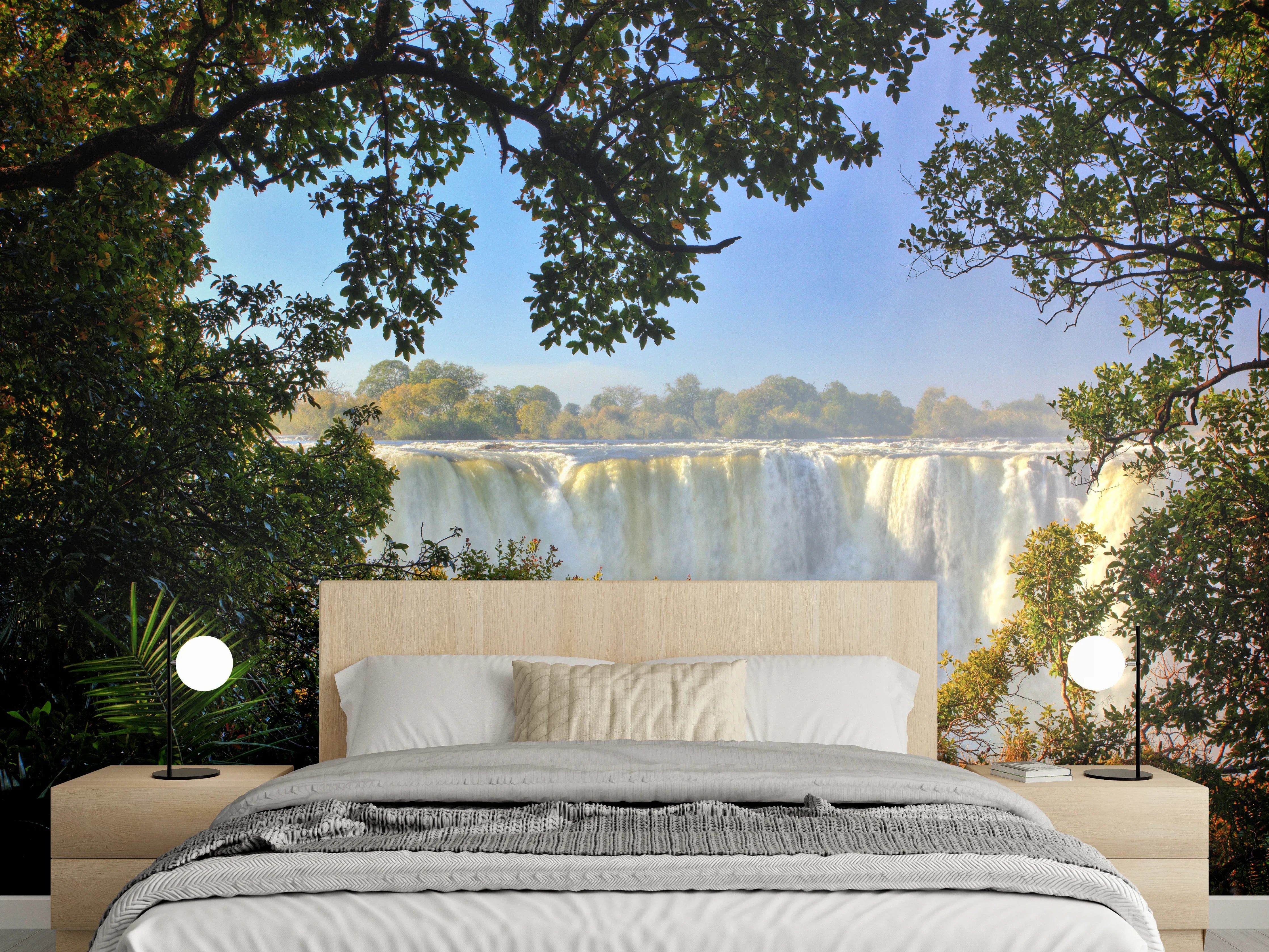 Wandverkleidung Schlafzimmer - Grauschimmerndes Weiß am Dschungelfall