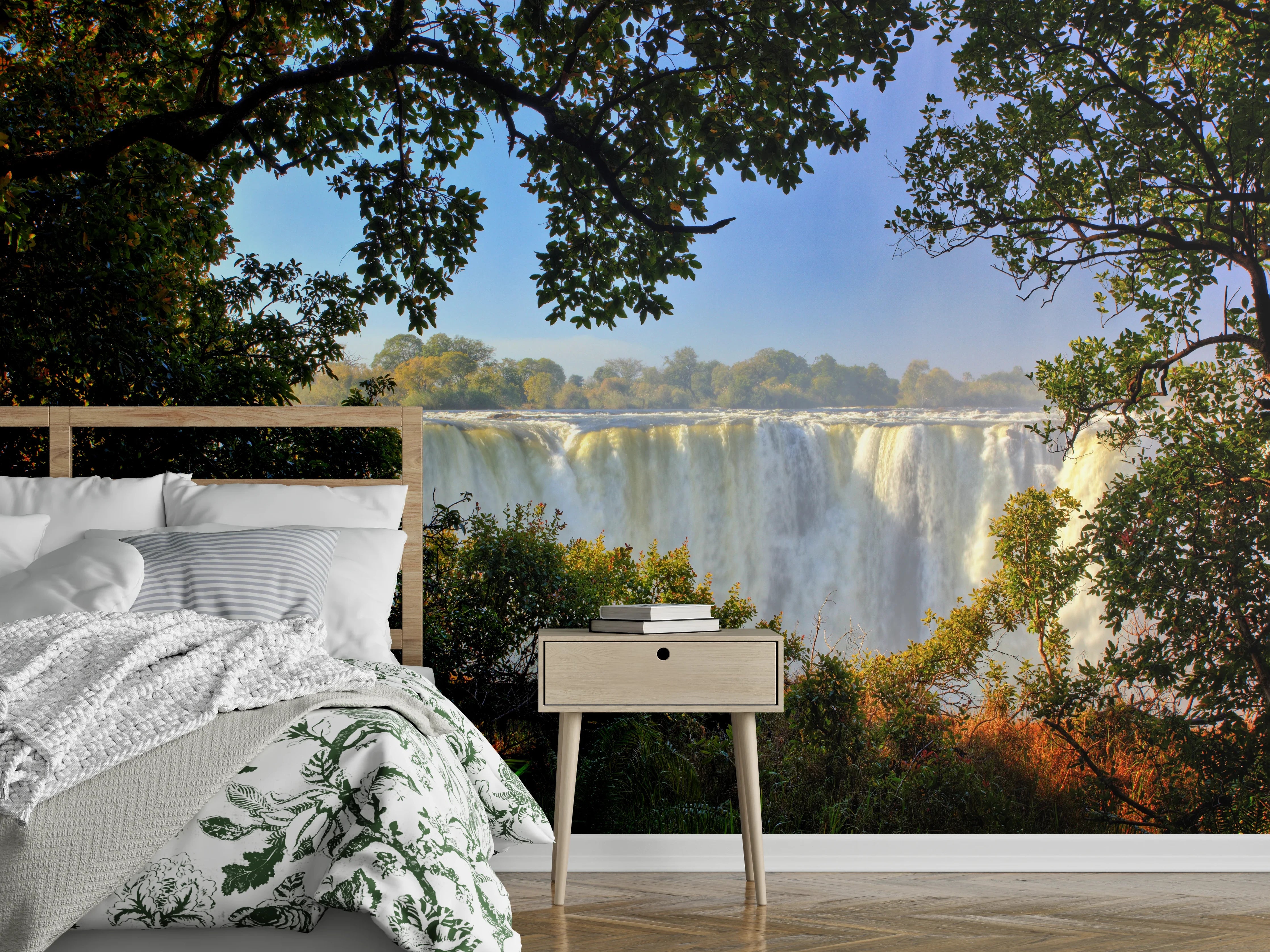 Wandverkleidung Schlafzimmer - Grauschimmerndes Weiß am Dschungelfall