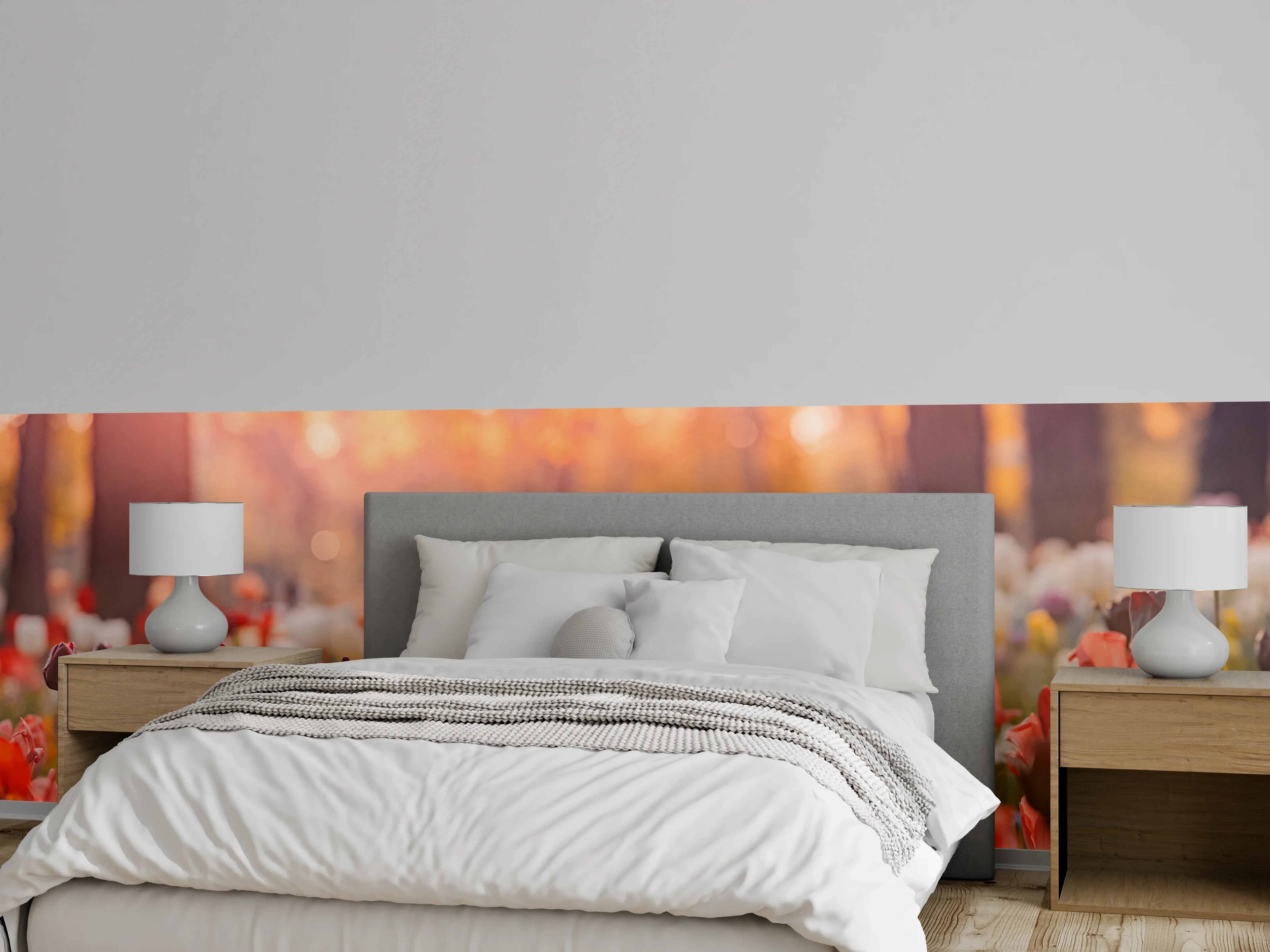 Wandverkleidung Schlafzimmer - Grauweiße Tulpen im sanften Licht
