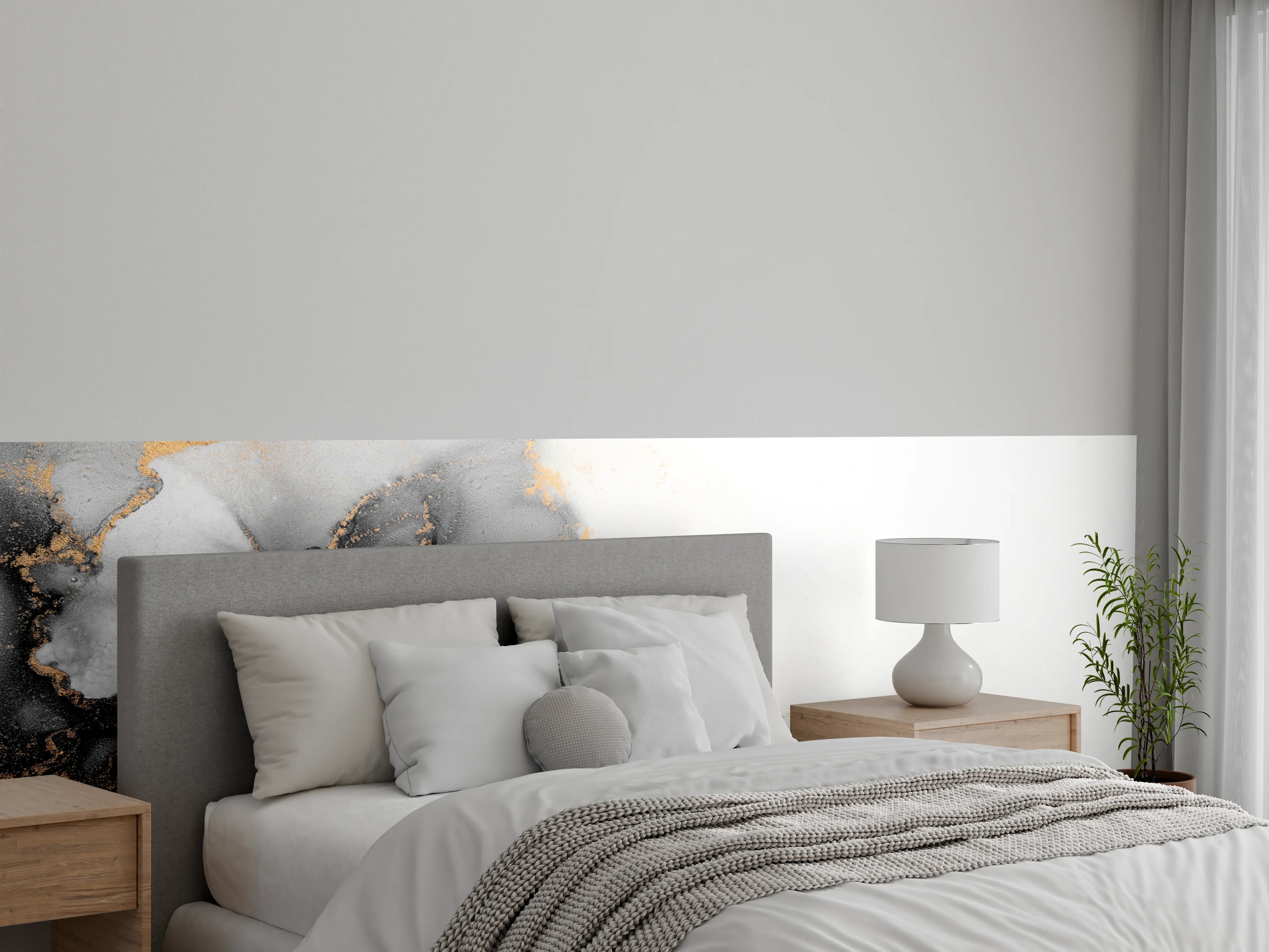 Wandverkleidung Schlafzimmer - Grauweißes Marmorgeflecht mit Goldflair