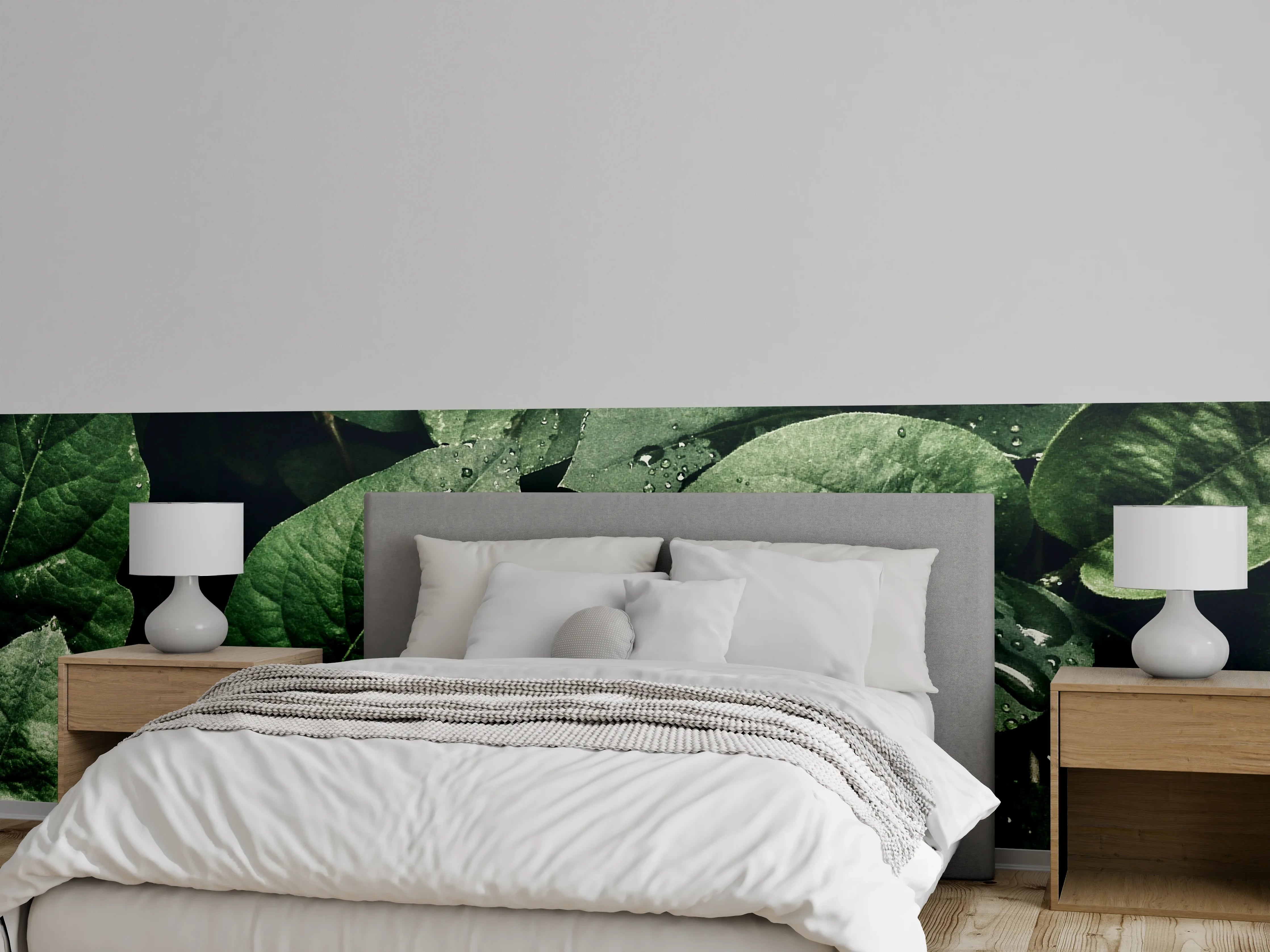 Wandverkleidung Schlafzimmer - Grüne Blätter mit Wassertropfen Nahaufnahme