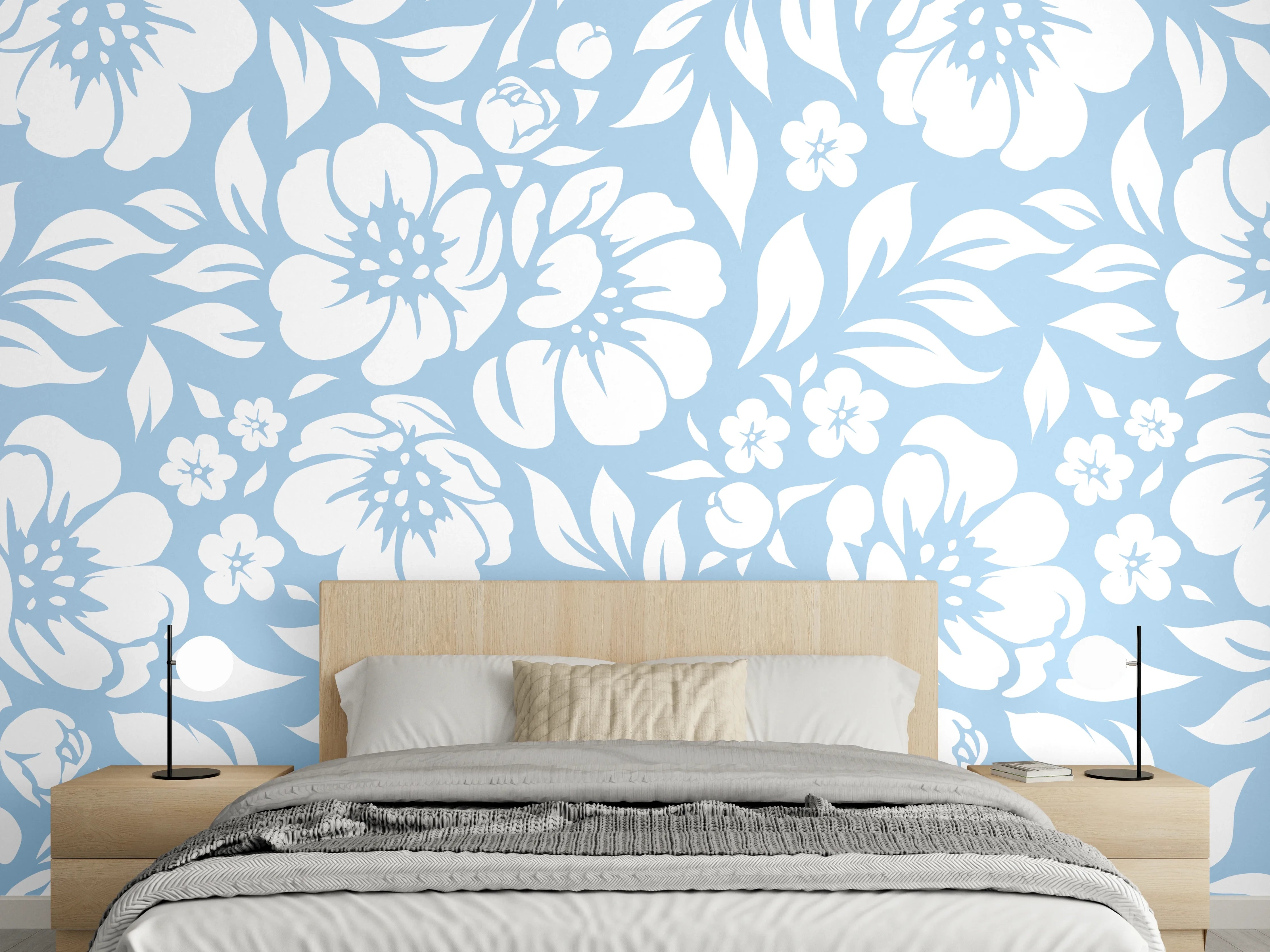 Wandverkleidung Schlafzimmer - Helle Blumenmuster in Blau und Weiß