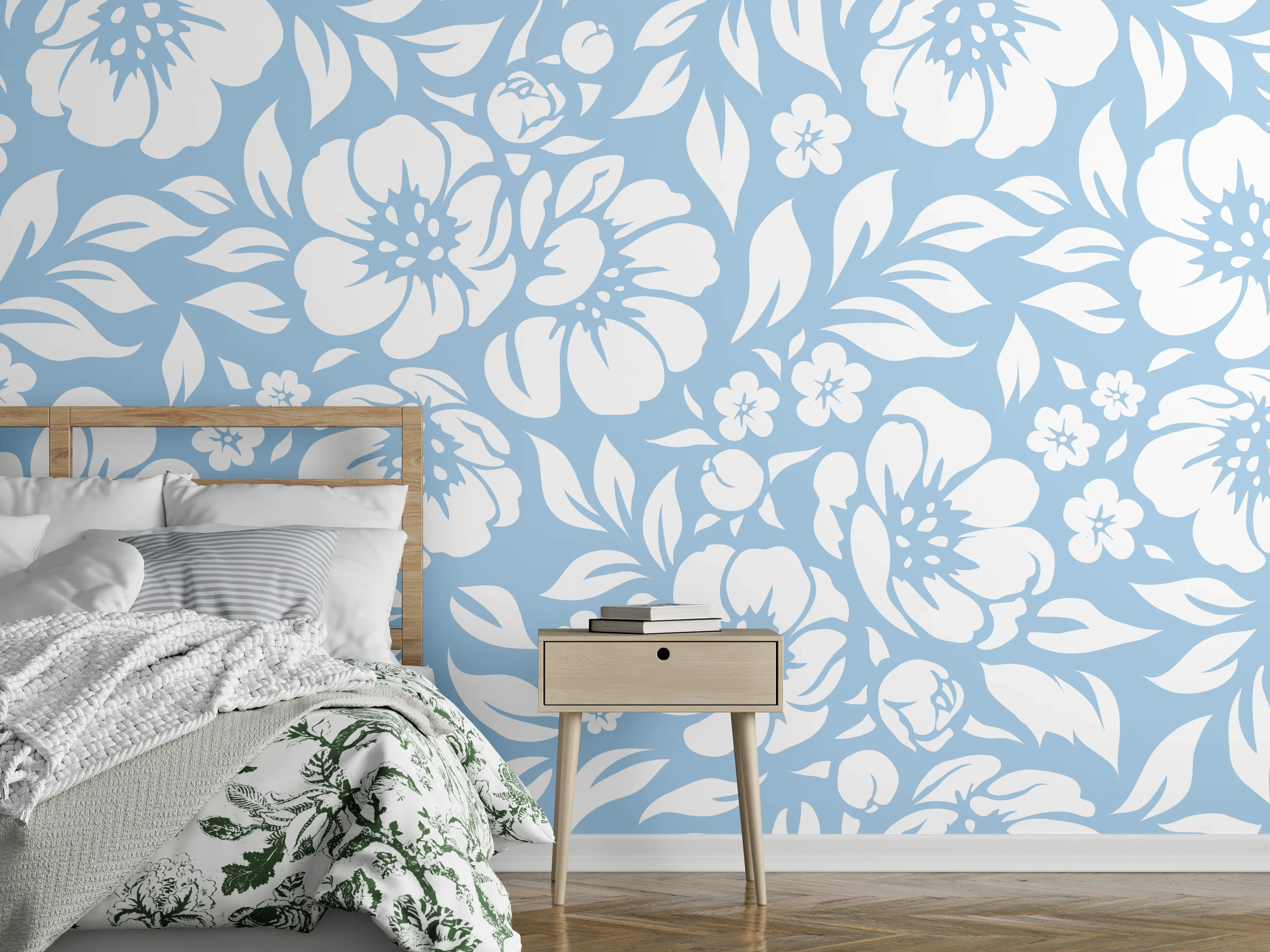 Wandverkleidung Schlafzimmer - Helle Blumenmuster in Blau und Weiß