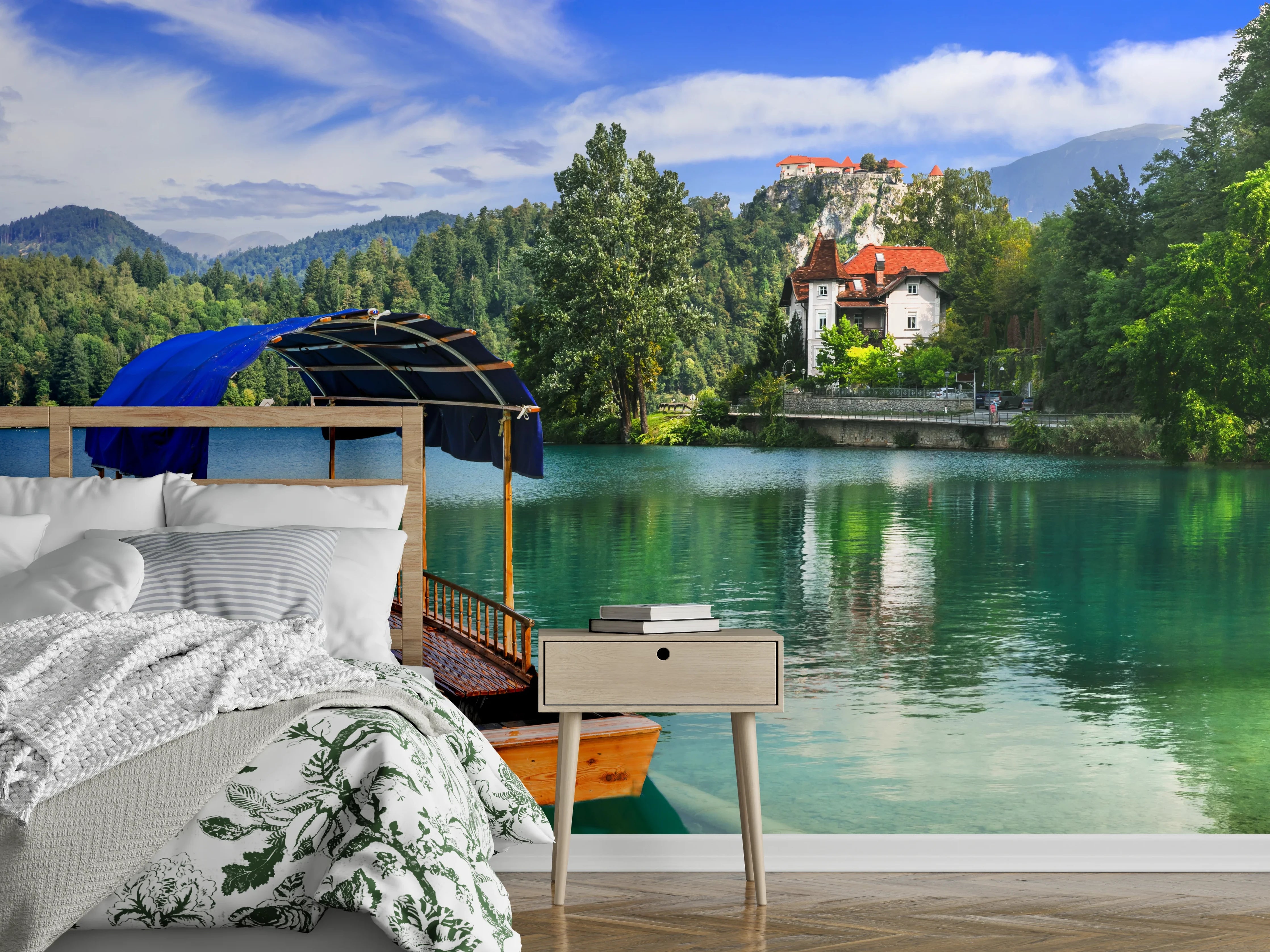 Wandverkleidung Schlafzimmer - Idyllischer See mit historischer Villa